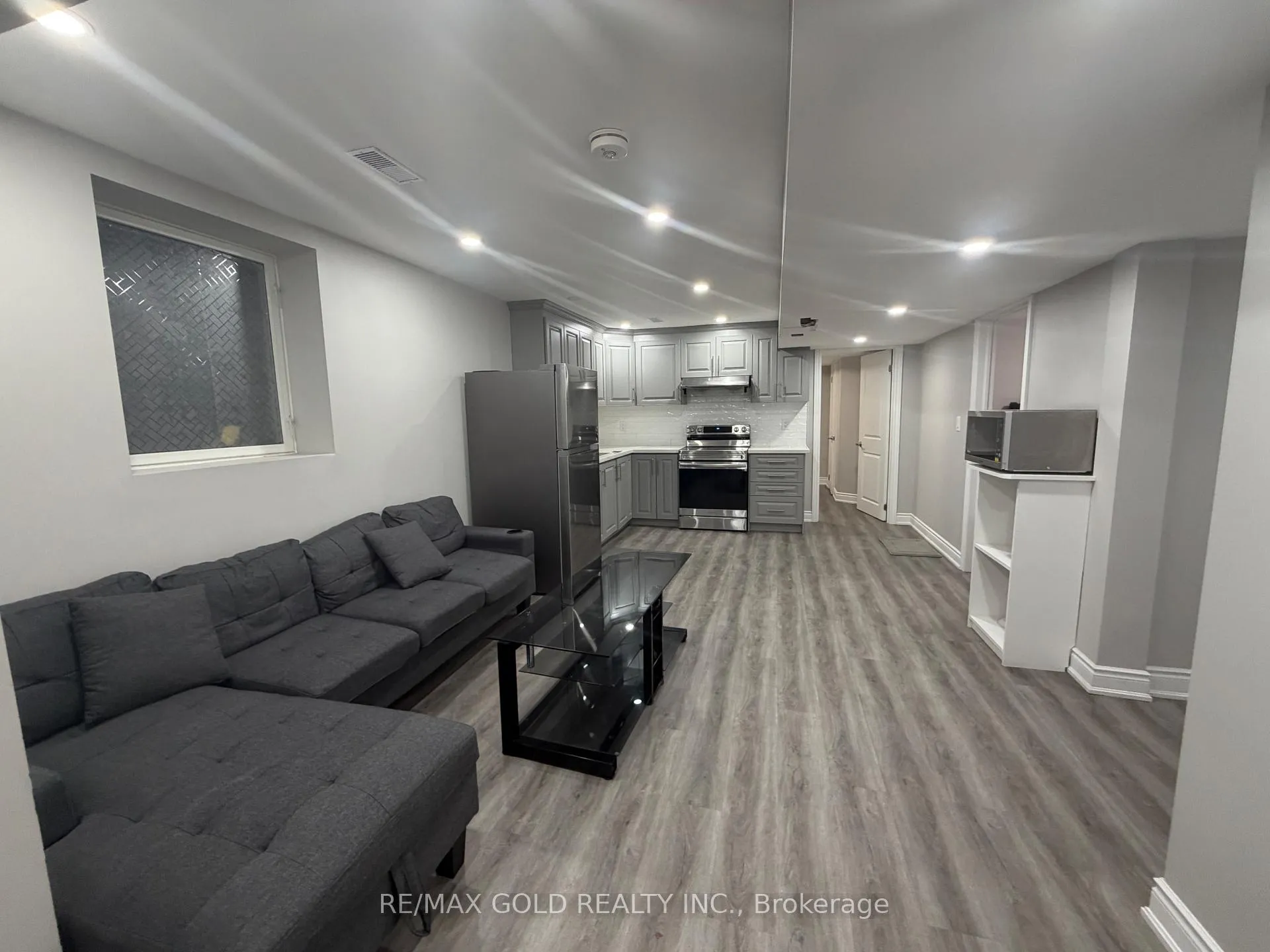 Photo 2 of Unit Basement, 137 Cadillac Crescent, Brampton, Fletcher's Meadow — HOMEH