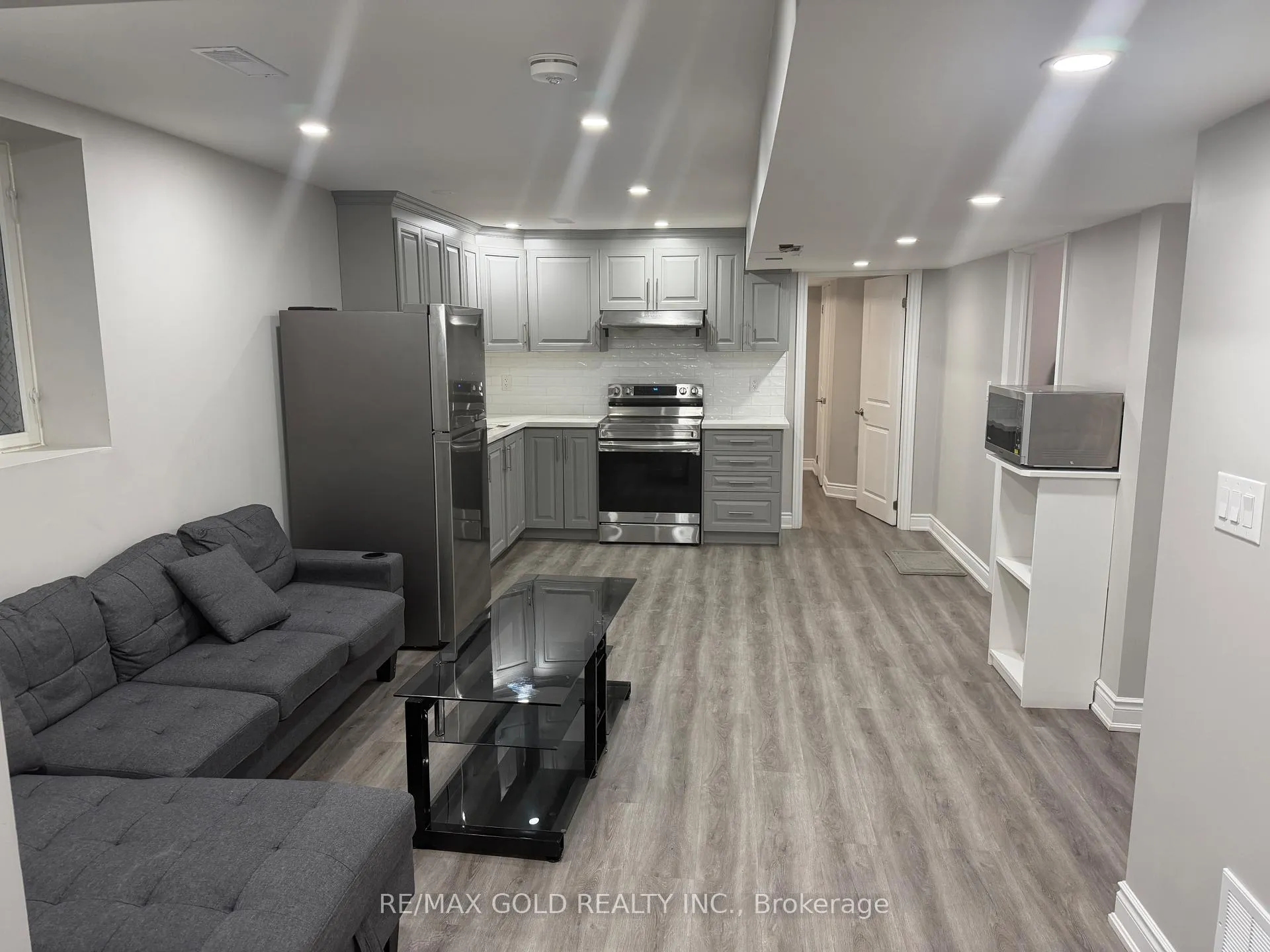 Photo 3 of Unit Basement, 137 Cadillac Crescent, Brampton, Fletcher's Meadow — HOMEH