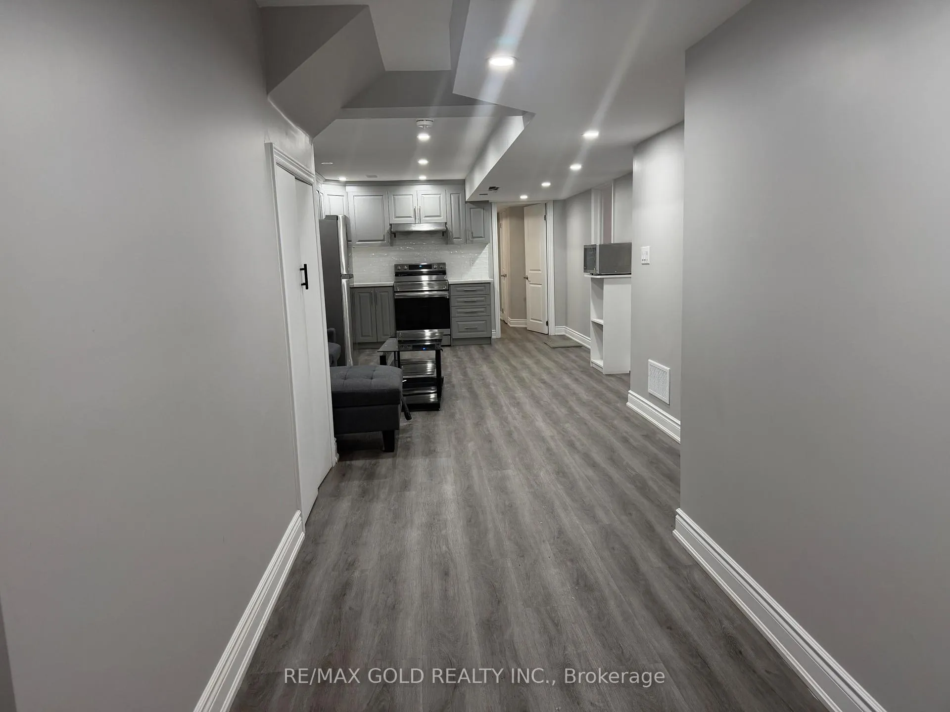 Photo 5 of Unit Basement, 137 Cadillac Crescent, Brampton, Fletcher's Meadow — HOMEH