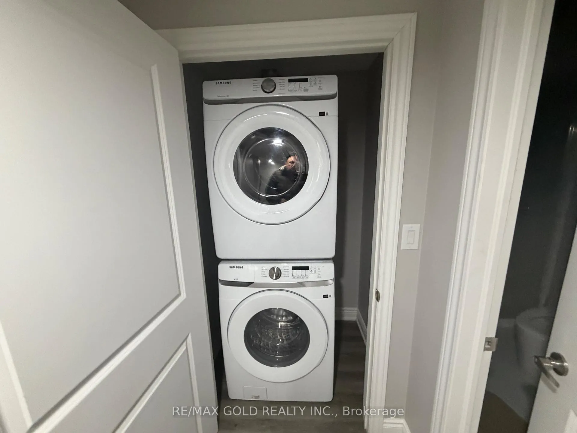 Photo 14 of Unit Basement, 137 Cadillac Crescent, Brampton, Fletcher's Meadow — HOMEH