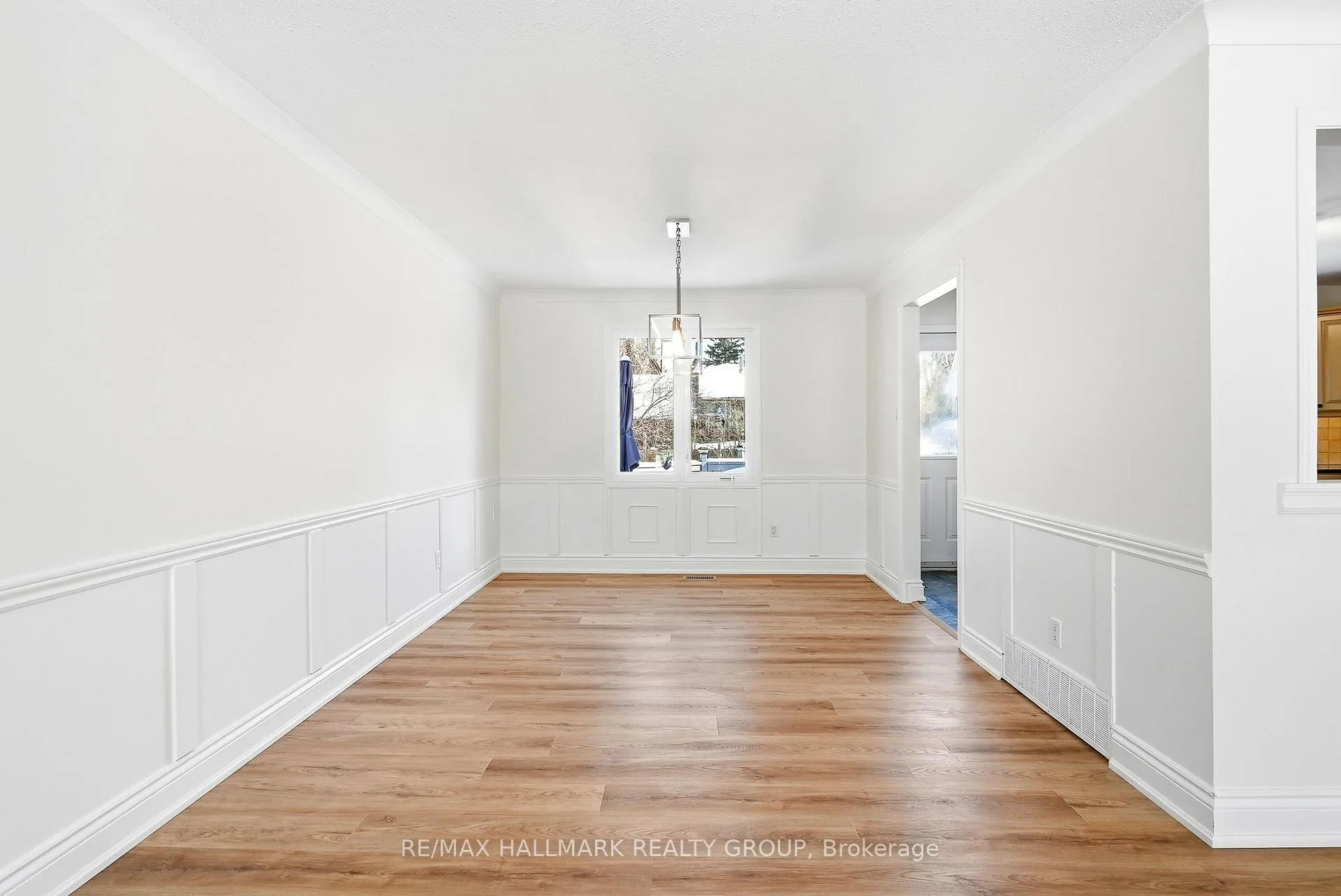 Photo 11 of 145 Larkin Drive, Ottawa, Barrhaven - Pheasant Run — HOMEH