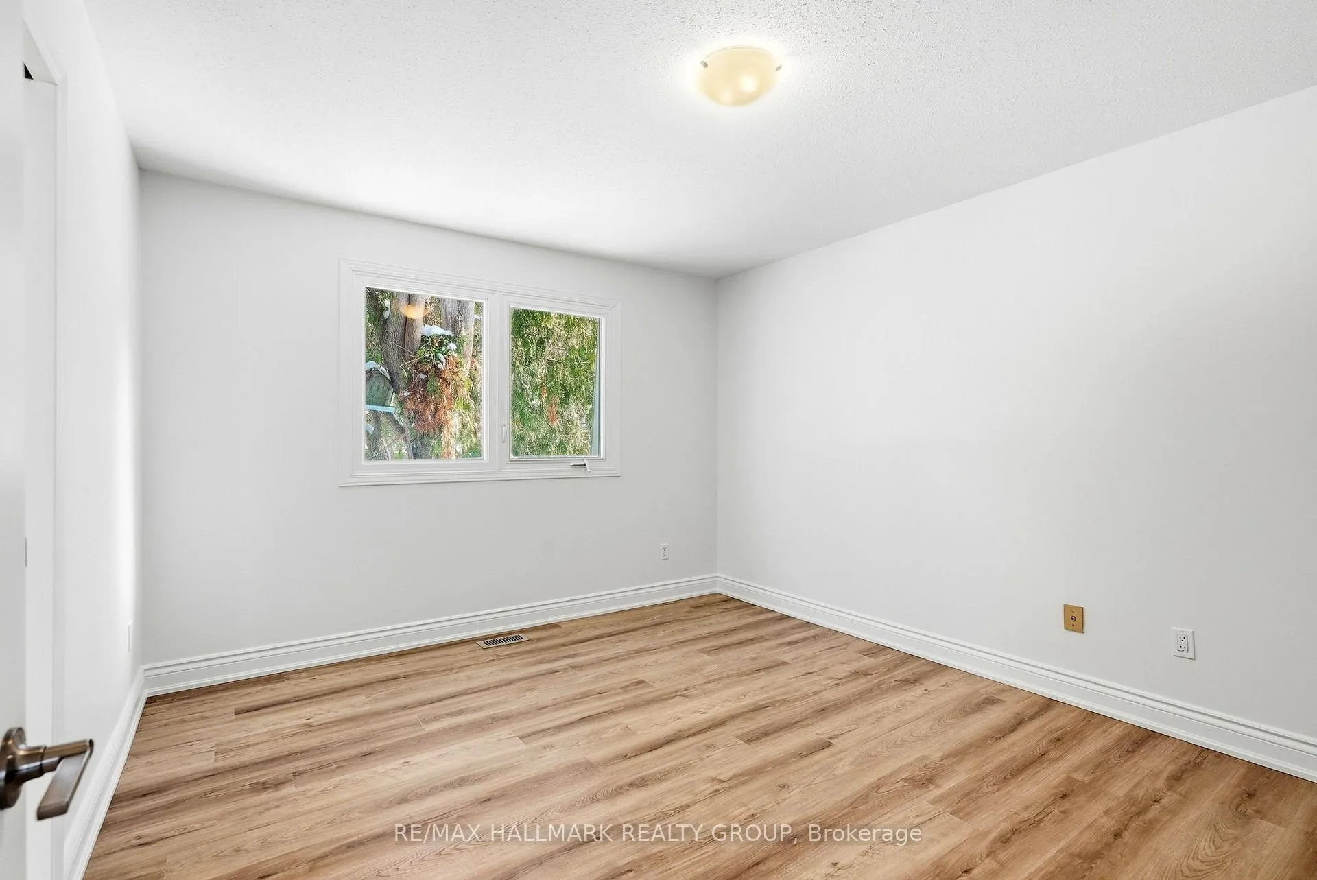 Photo 16 of 145 Larkin Drive, Ottawa, Barrhaven - Pheasant Run — HOMEH