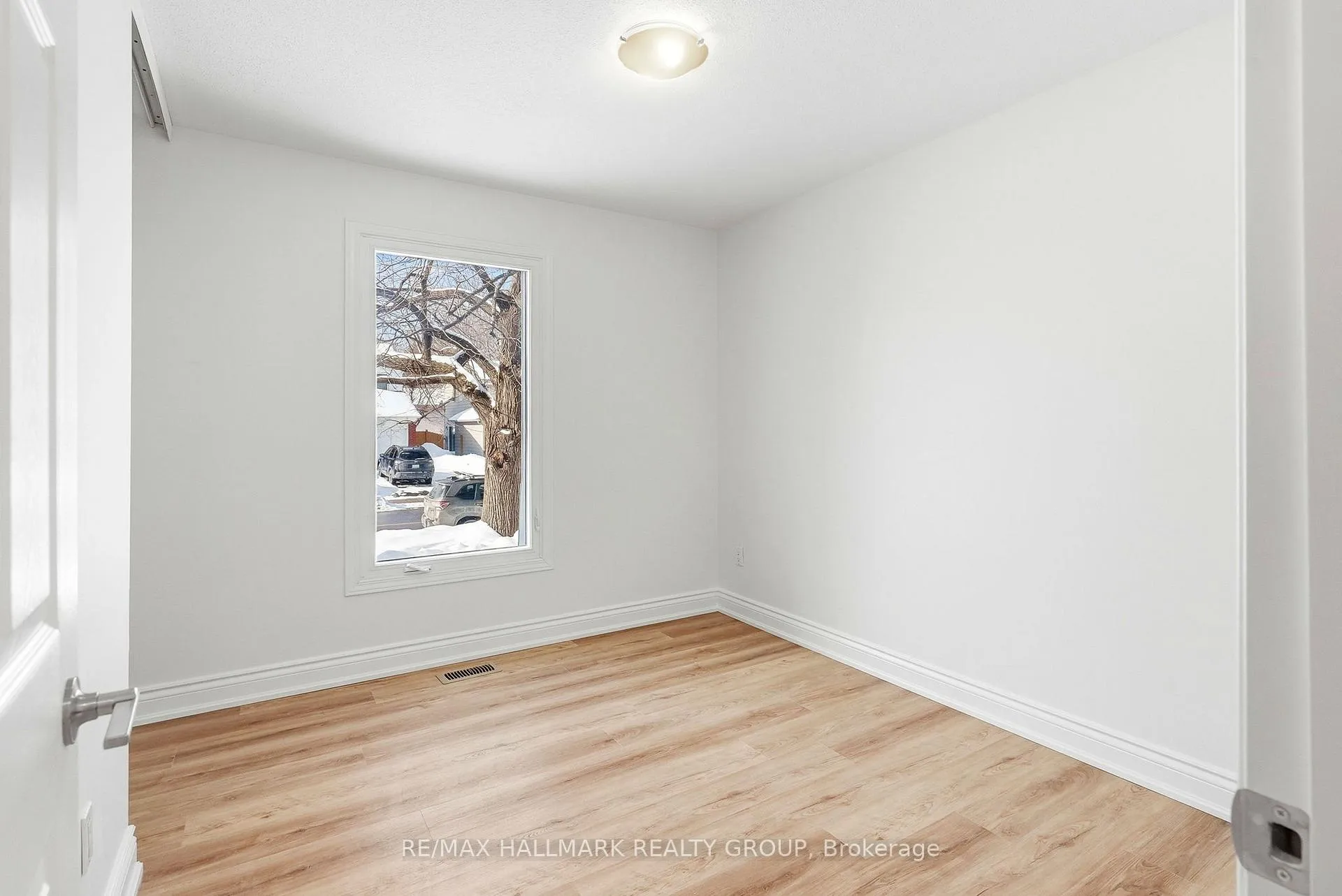 Photo 19 of 145 Larkin Drive, Ottawa, Barrhaven - Pheasant Run — HOMEH