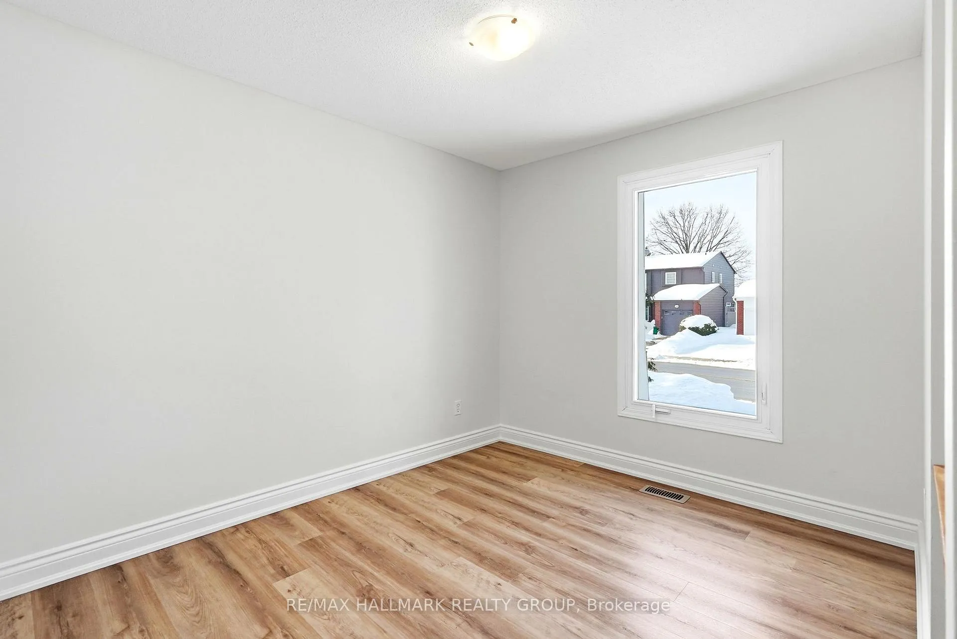 Photo 22 of 145 Larkin Drive, Ottawa, Barrhaven - Pheasant Run — HOMEH