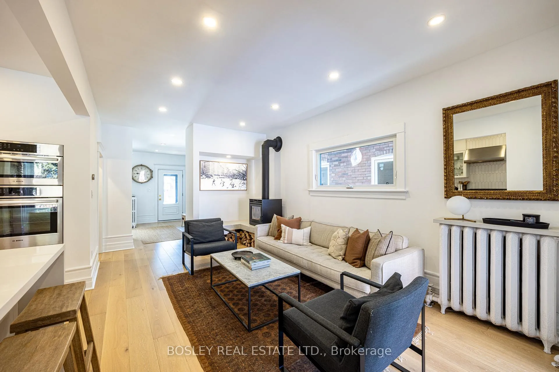 Photo 2 of 110 Grenadier Road, Toronto, High Park-Swansea — HOMEH
