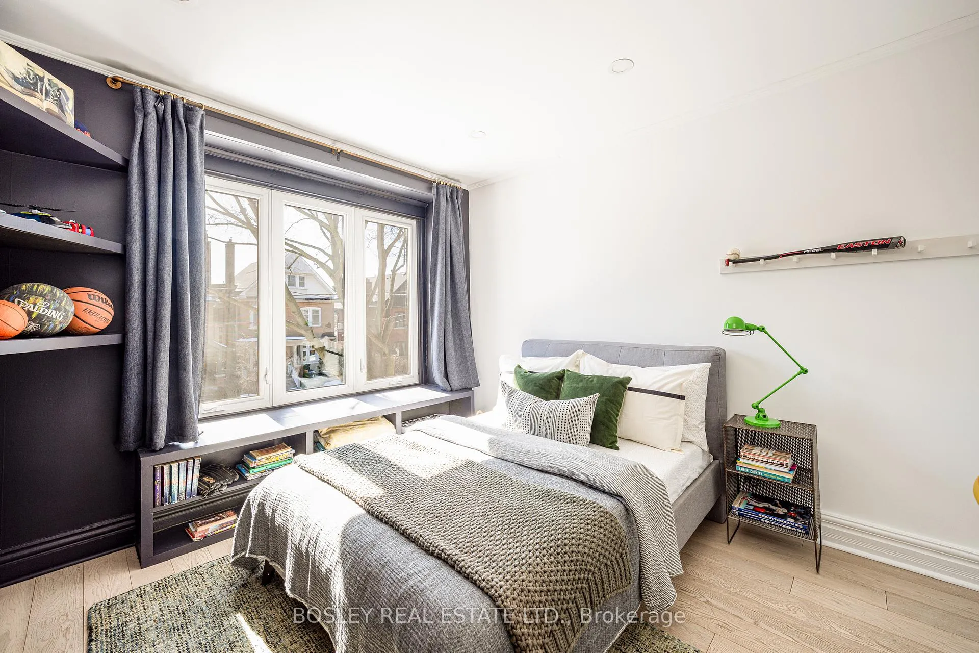 Photo 9 of 110 Grenadier Road, Toronto, High Park-Swansea — HOMEH