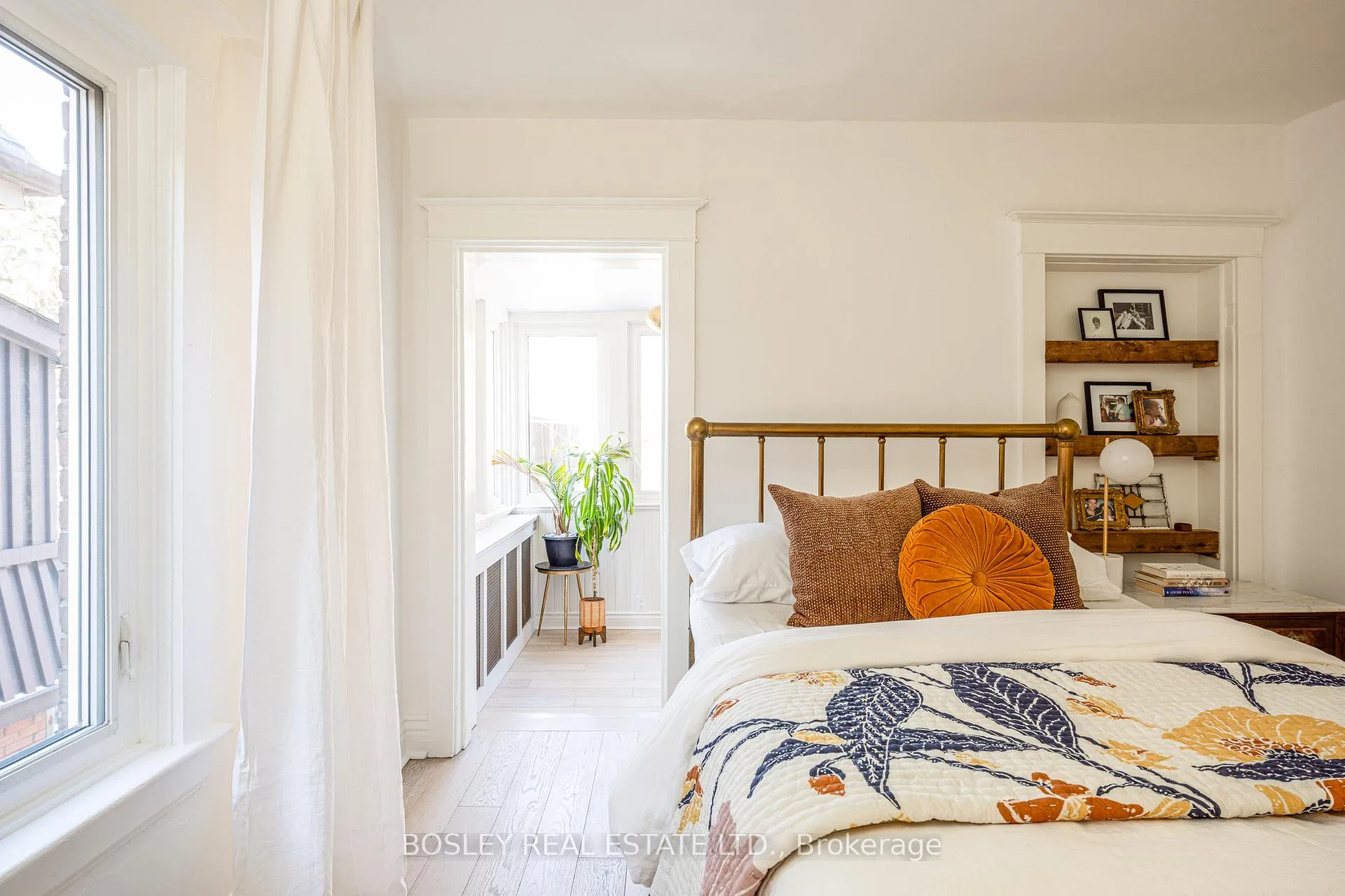 Photo 14 of 110 Grenadier Road, Toronto, High Park-Swansea — HOMEH