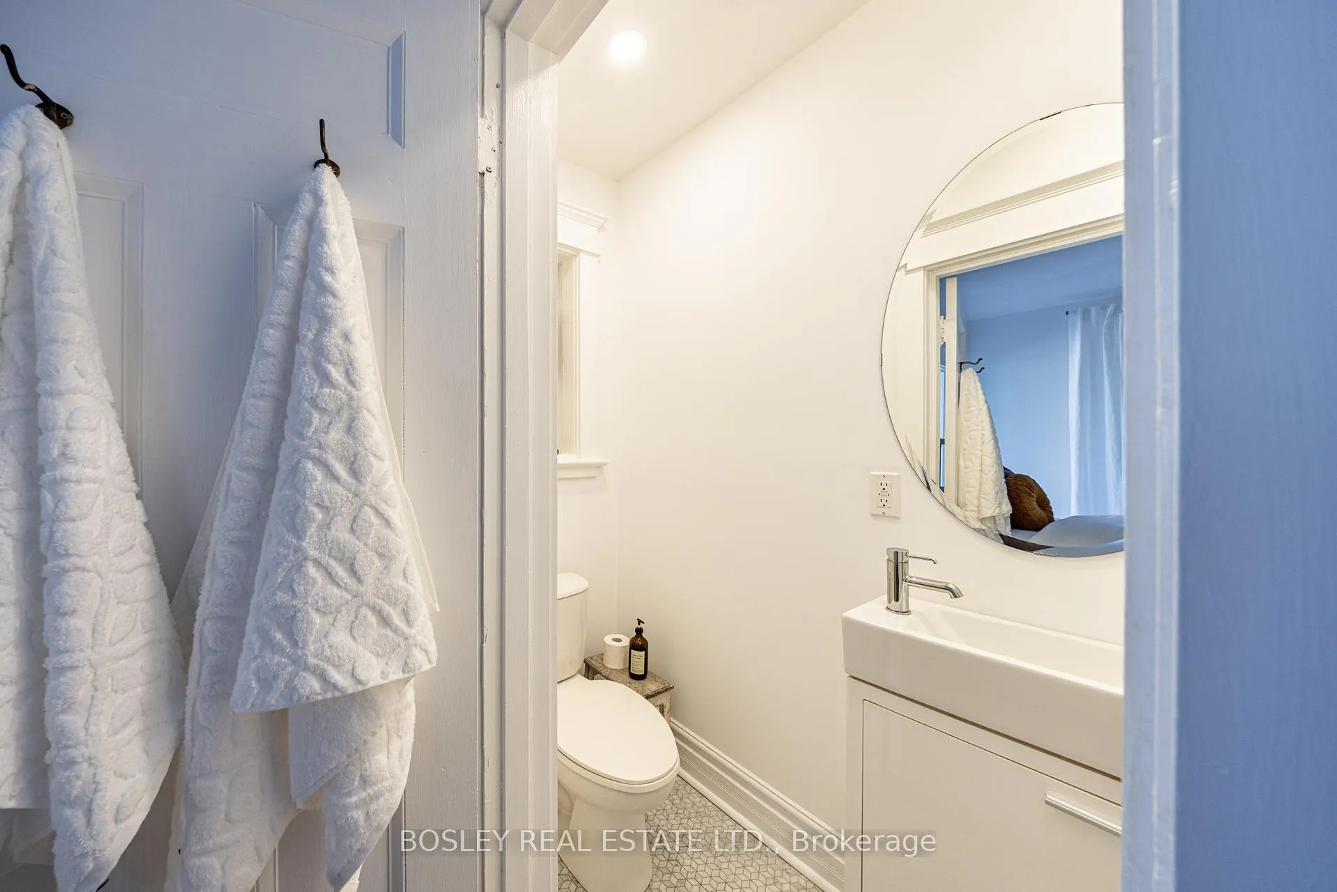 Photo 15 of 110 Grenadier Road, Toronto, High Park-Swansea — HOMEH
