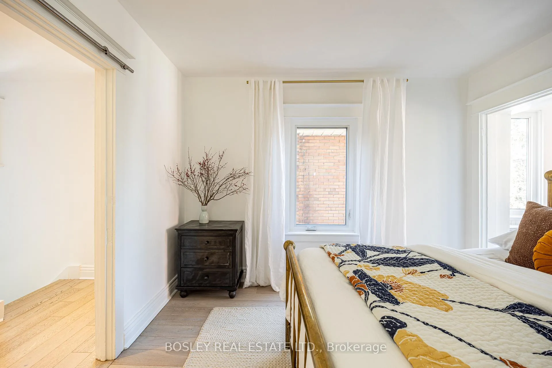 Photo 16 of 110 Grenadier Road, Toronto, High Park-Swansea — HOMEH