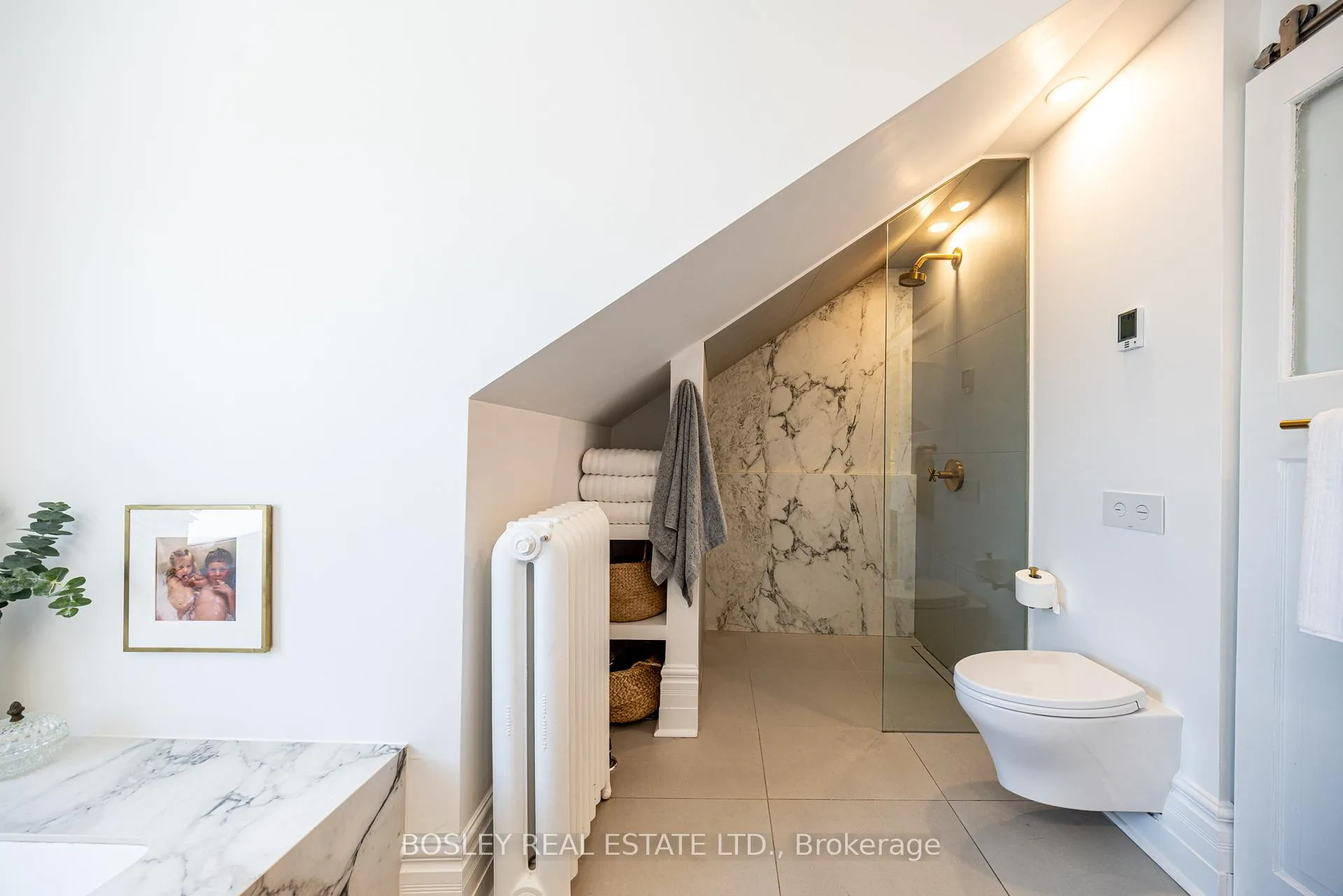 Photo 31 of 110 Grenadier Road, Toronto, High Park-Swansea — HOMEH
