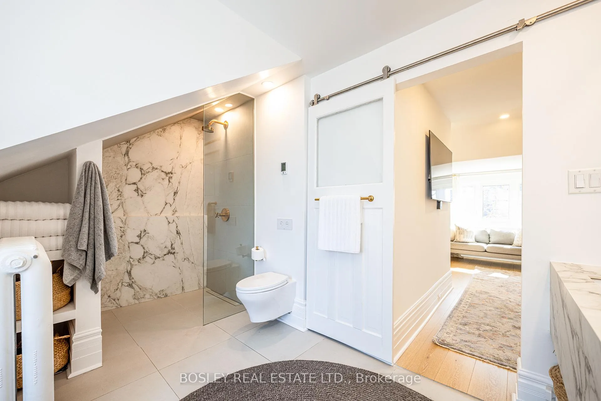 Photo 34 of 110 Grenadier Road, Toronto, High Park-Swansea — HOMEH