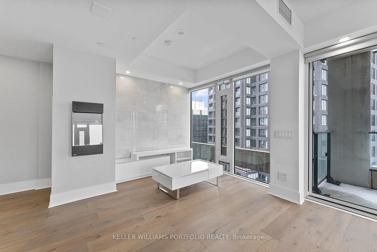 Photo 7 of Unit 2207, 5 Soudan Avenue, Toronto, Mount Pleasant West — HOMEH