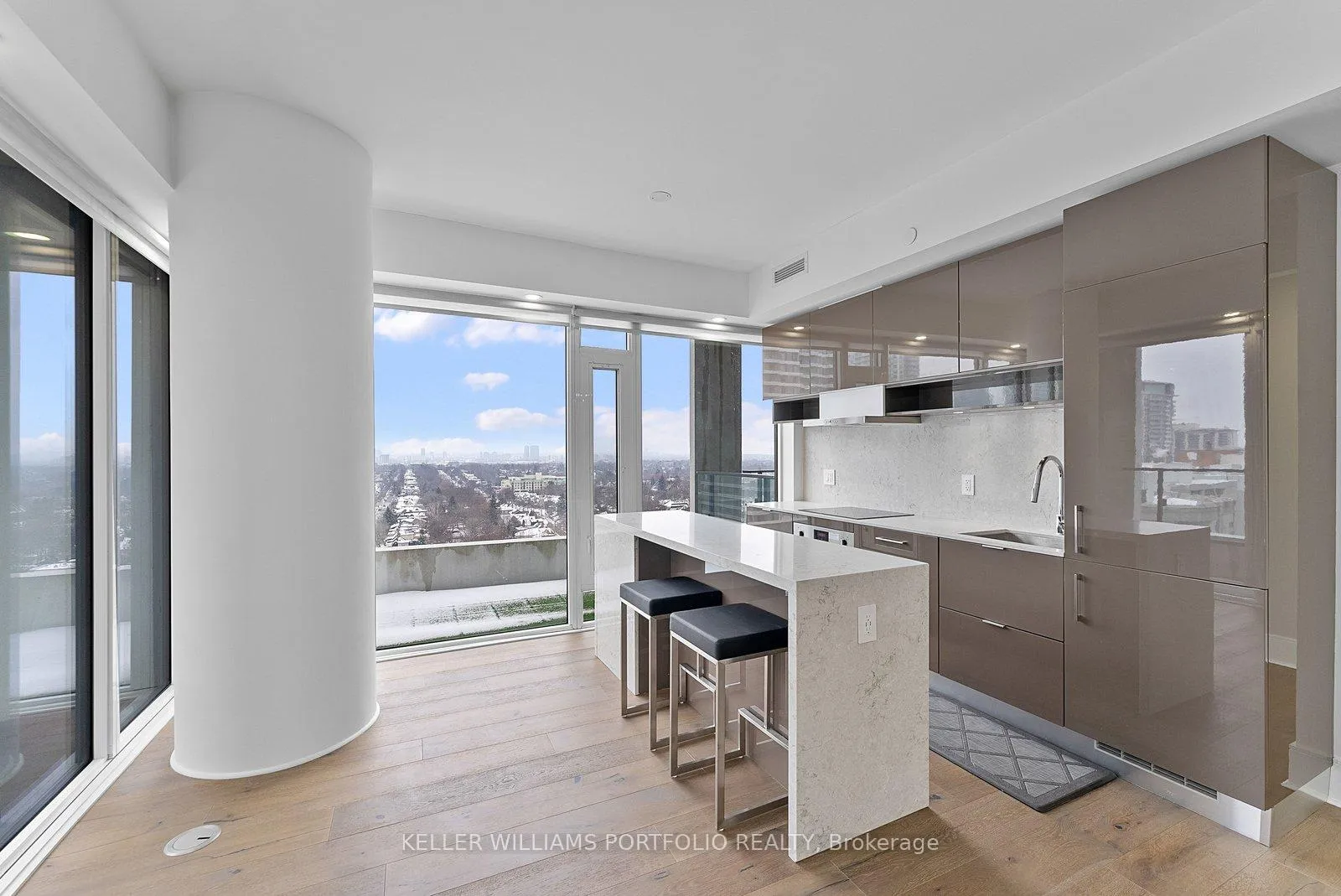Photo 11 of Unit 2207, 5 Soudan Avenue, Toronto, Mount Pleasant West — HOMEH