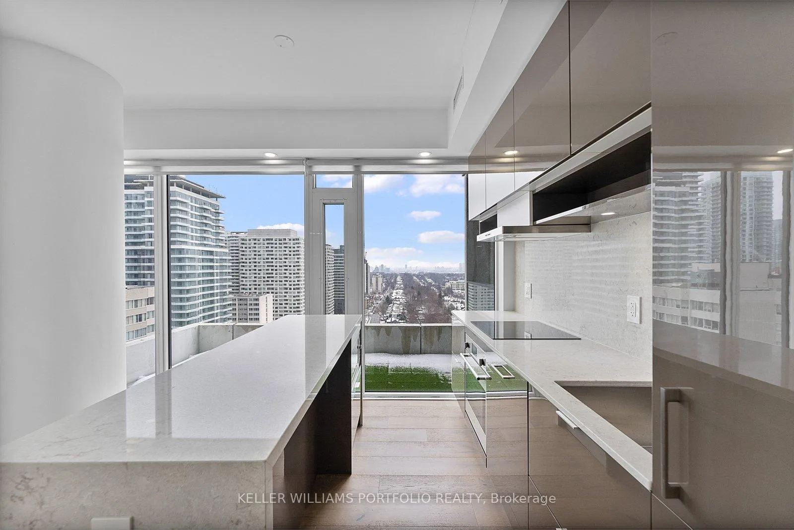 Photo 12 of Unit 2207, 5 Soudan Avenue, Toronto, Mount Pleasant West — HOMEH