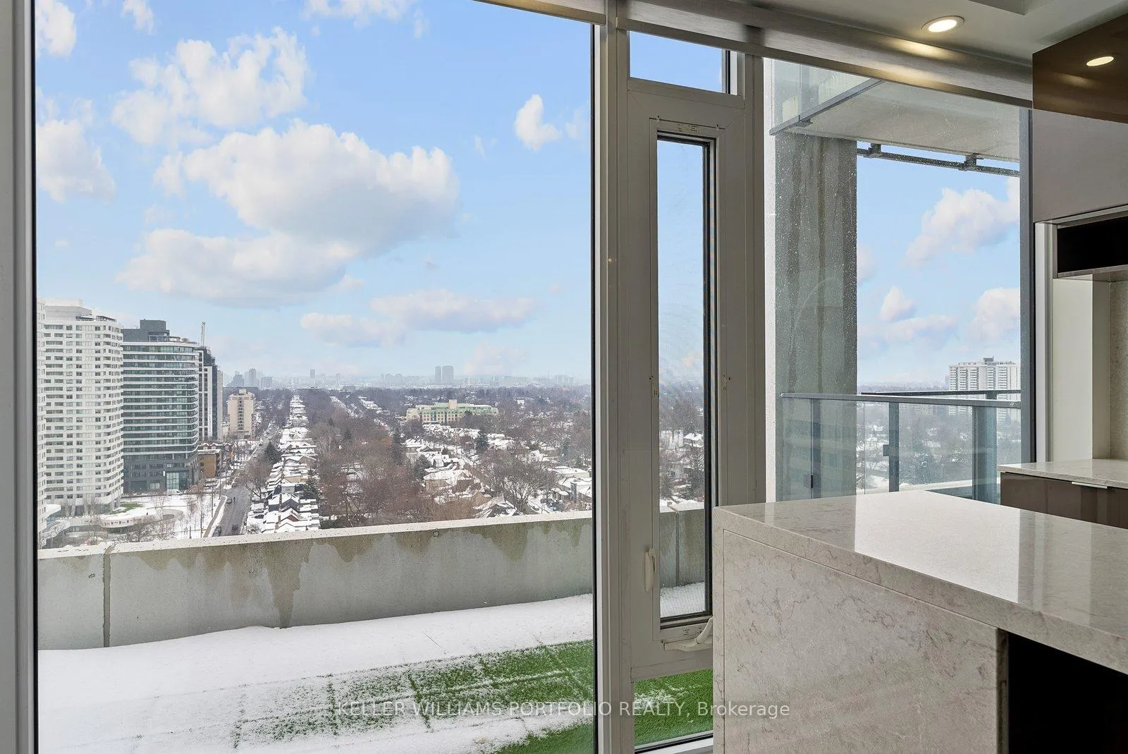 Photo 16 of Unit 2207, 5 Soudan Avenue, Toronto, Mount Pleasant West — HOMEH