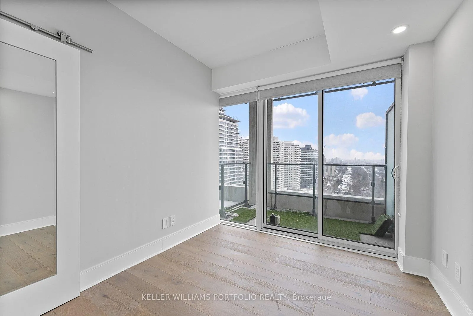 Photo 19 of Unit 2207, 5 Soudan Avenue, Toronto, Mount Pleasant West — HOMEH