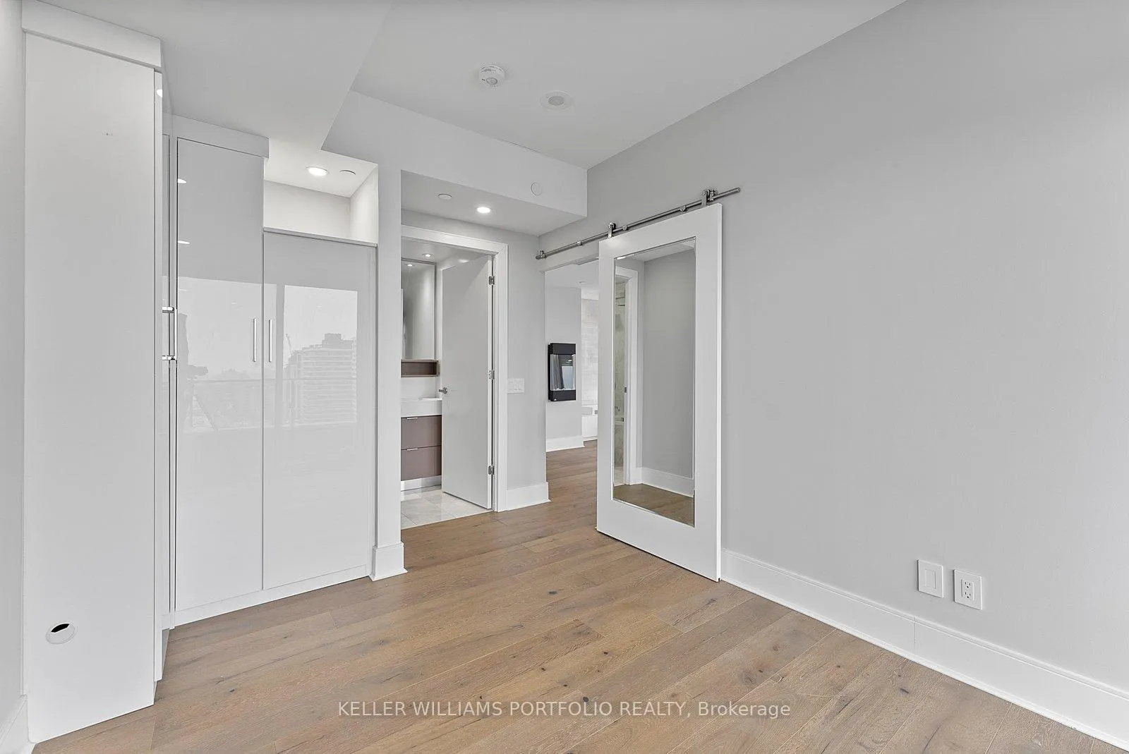 Photo 20 of Unit 2207, 5 Soudan Avenue, Toronto, Mount Pleasant West — HOMEH