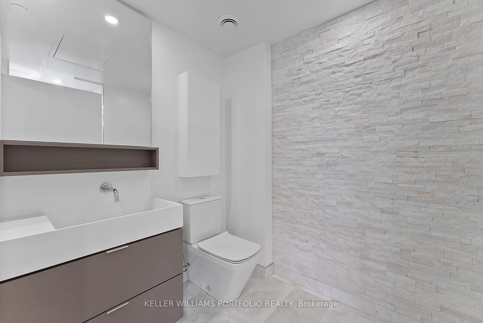 Photo 25 of Unit 2207, 5 Soudan Avenue, Toronto, Mount Pleasant West — HOMEH