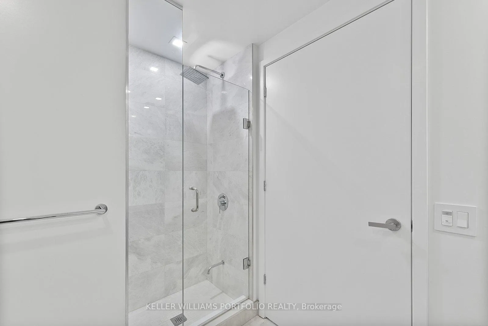 Photo 26 of Unit 2207, 5 Soudan Avenue, Toronto, Mount Pleasant West — HOMEH
