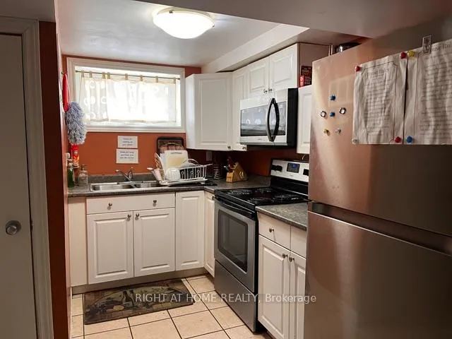 Photo 14 of 44 Bernick Drive, Barrie, Grove East — HOMEH