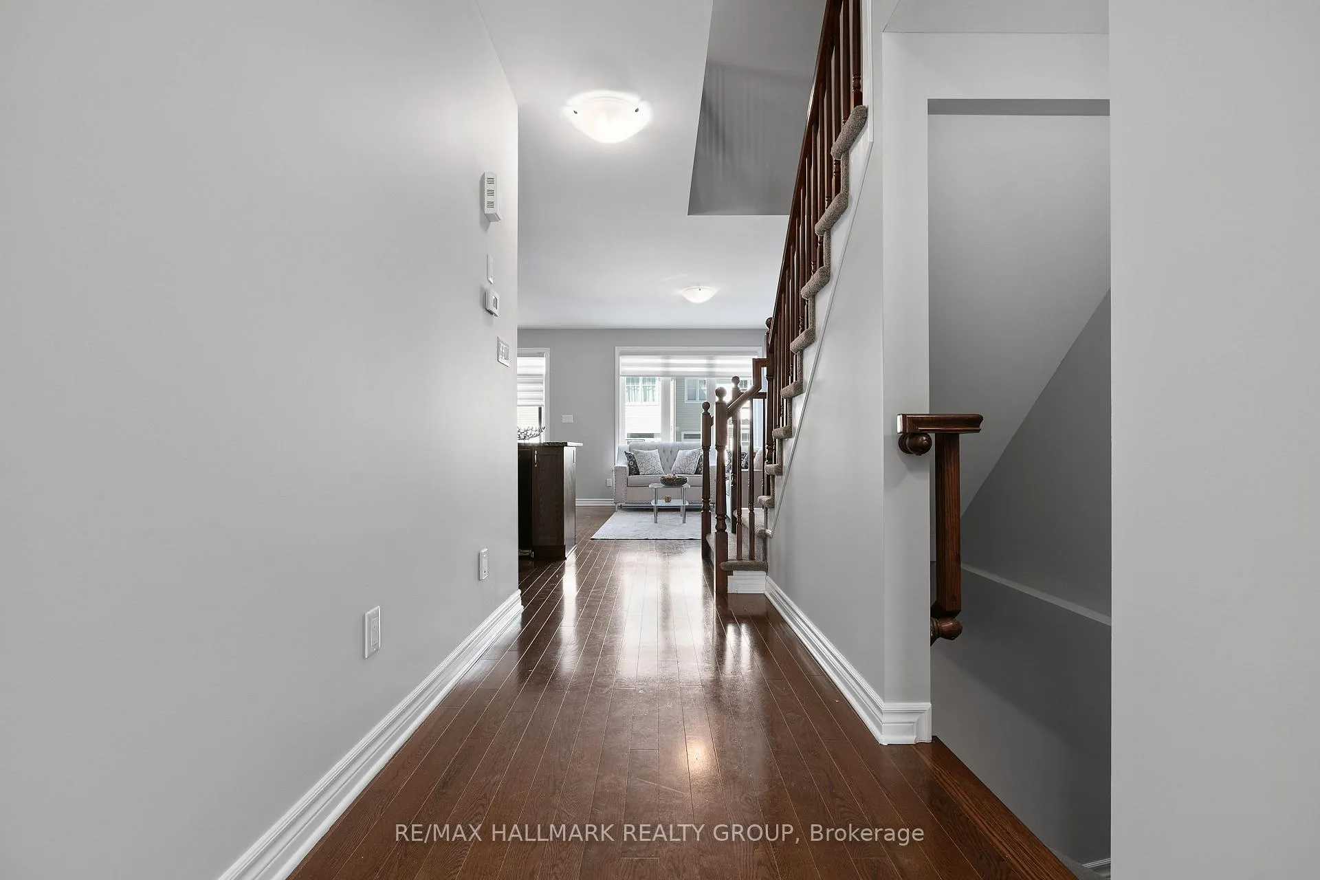 Photo 2 of 813 Miikana Road, Ottawa, Blossom Park/Kemp Park/Findlay Creek — HOMEH