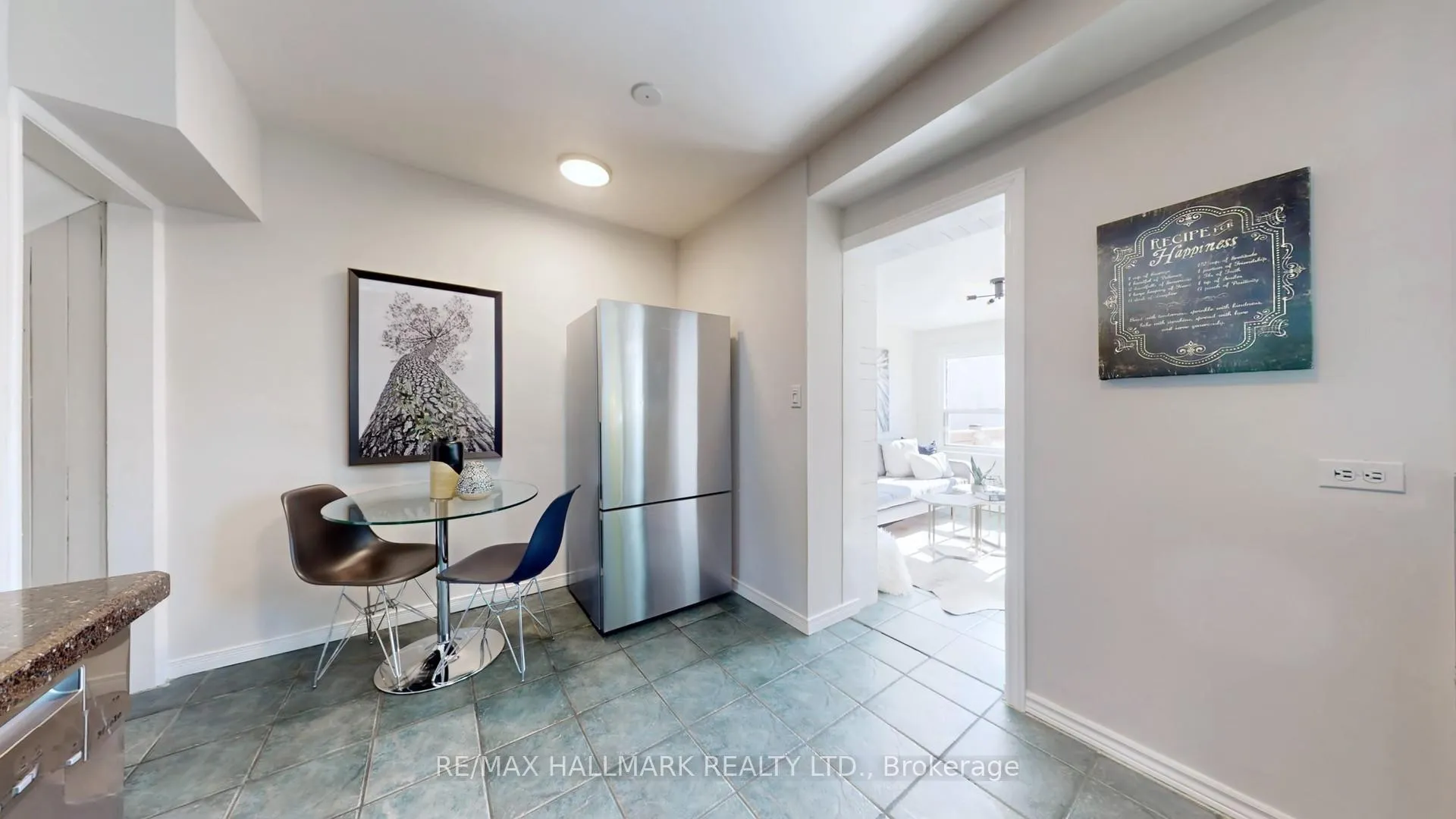 Photo 9 of 15A Myrtle Avenue, Toronto, South Riverdale — HOMEH