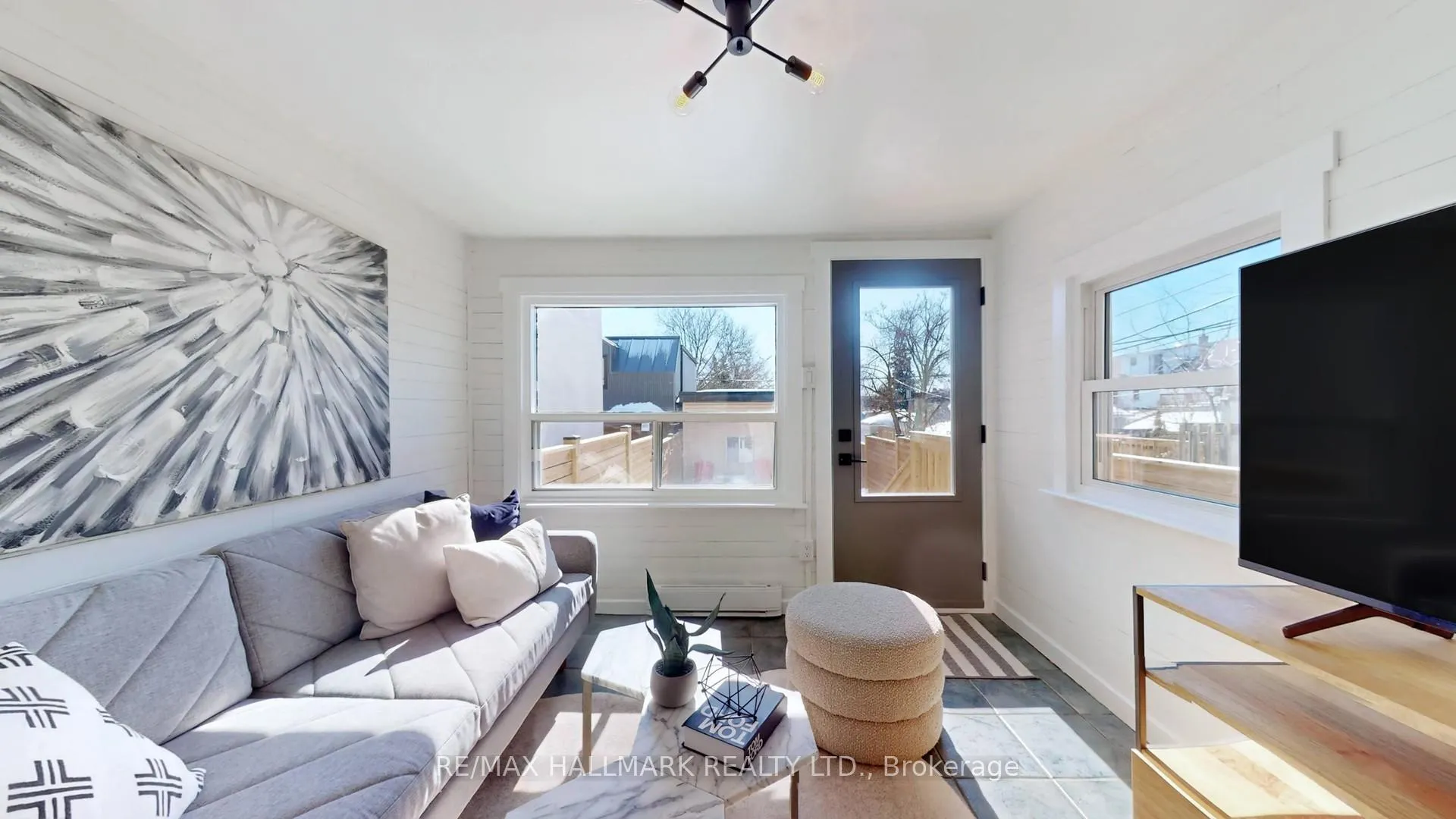 Photo 11 of 15A Myrtle Avenue, Toronto, South Riverdale — HOMEH