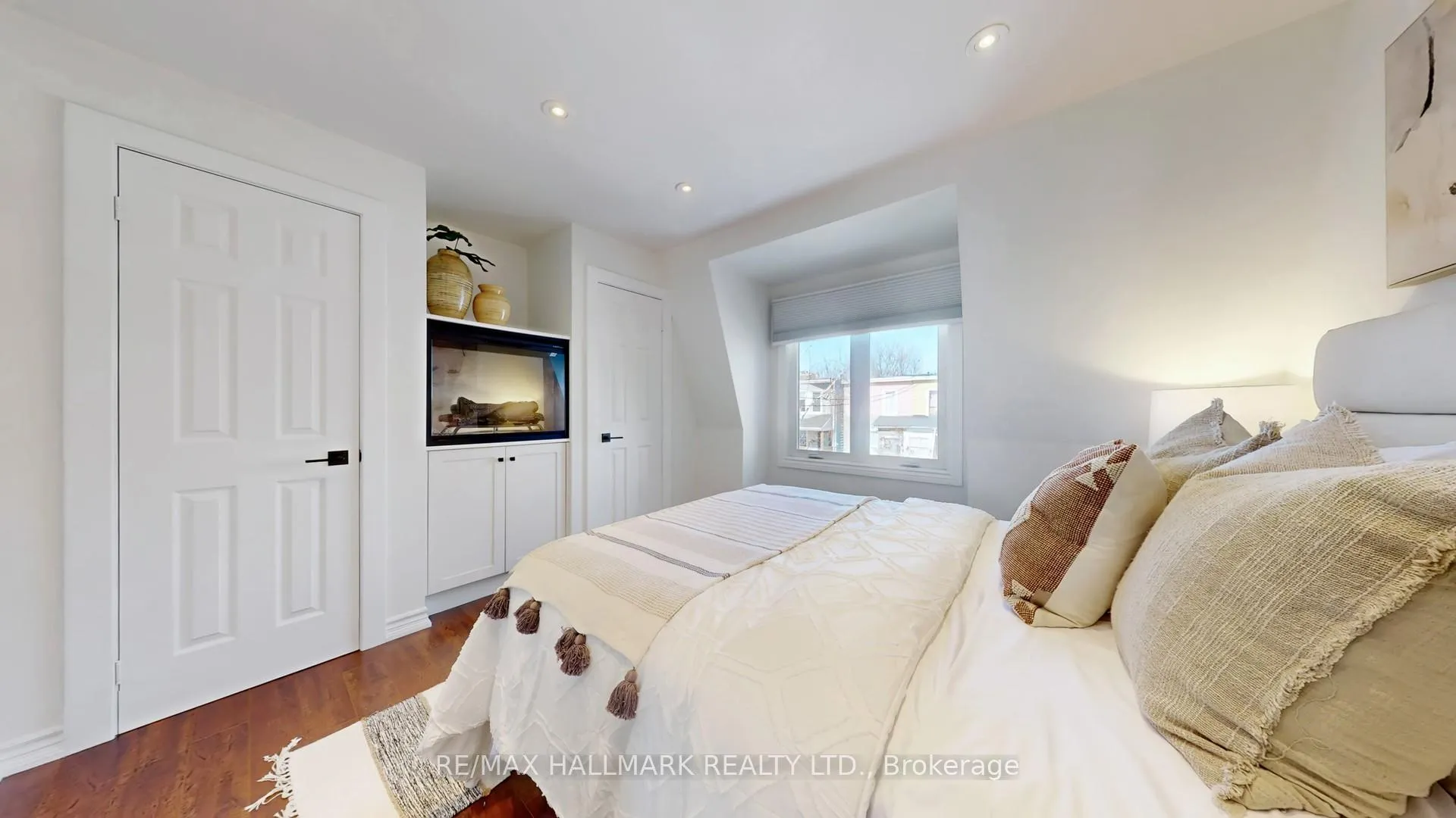 Photo 17 of 15A Myrtle Avenue, Toronto, South Riverdale — HOMEH