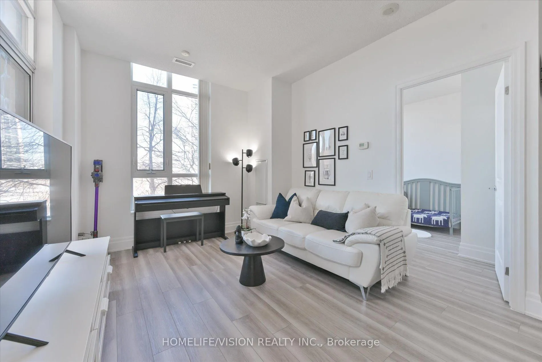 Photo 9 of Unit 101, 151 Upper Duke Crescent, Markham, Unionville — HOMEH