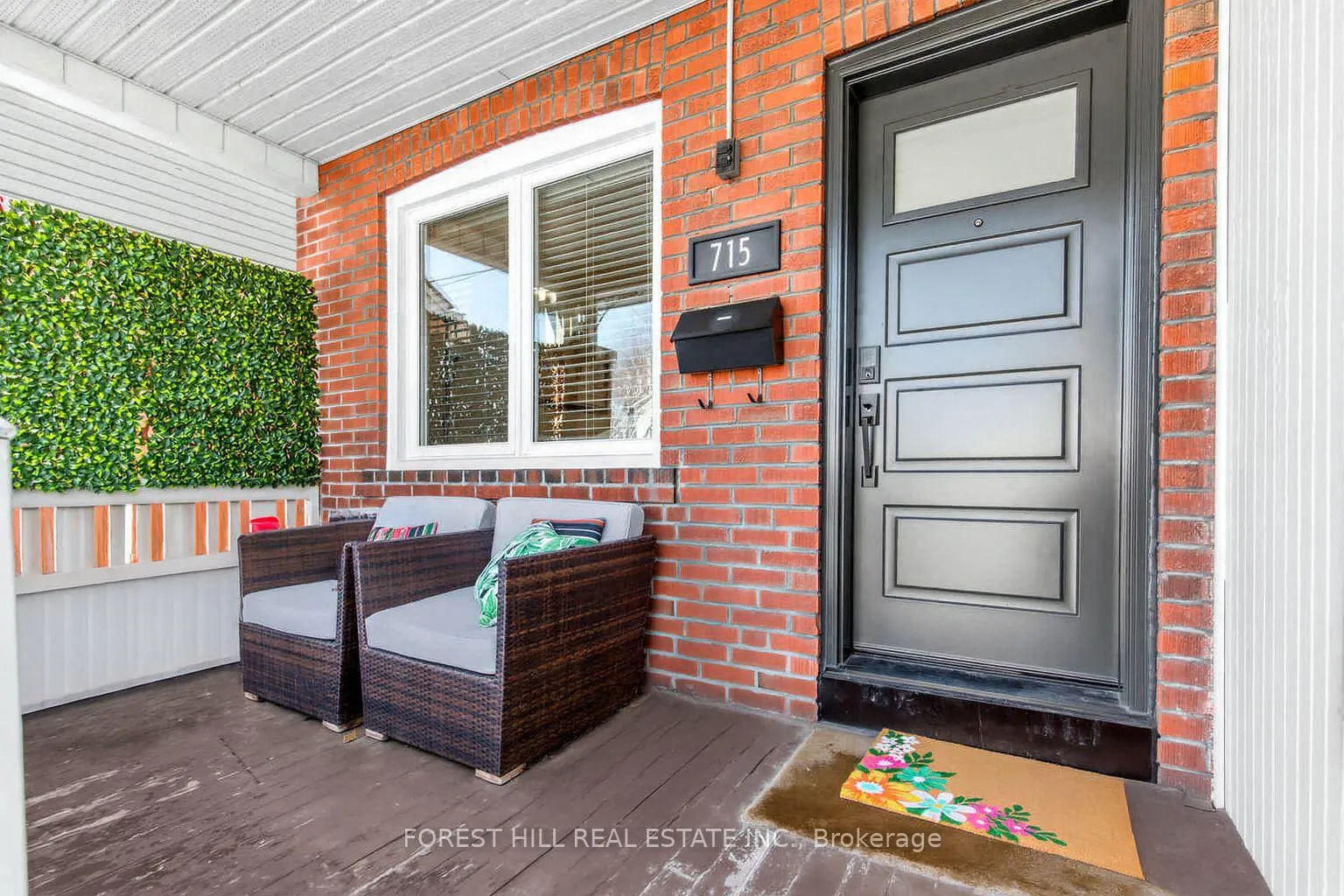 Photo 2 of 715 Sammon Avenue, Toronto, Danforth Village-East York — HOMEH