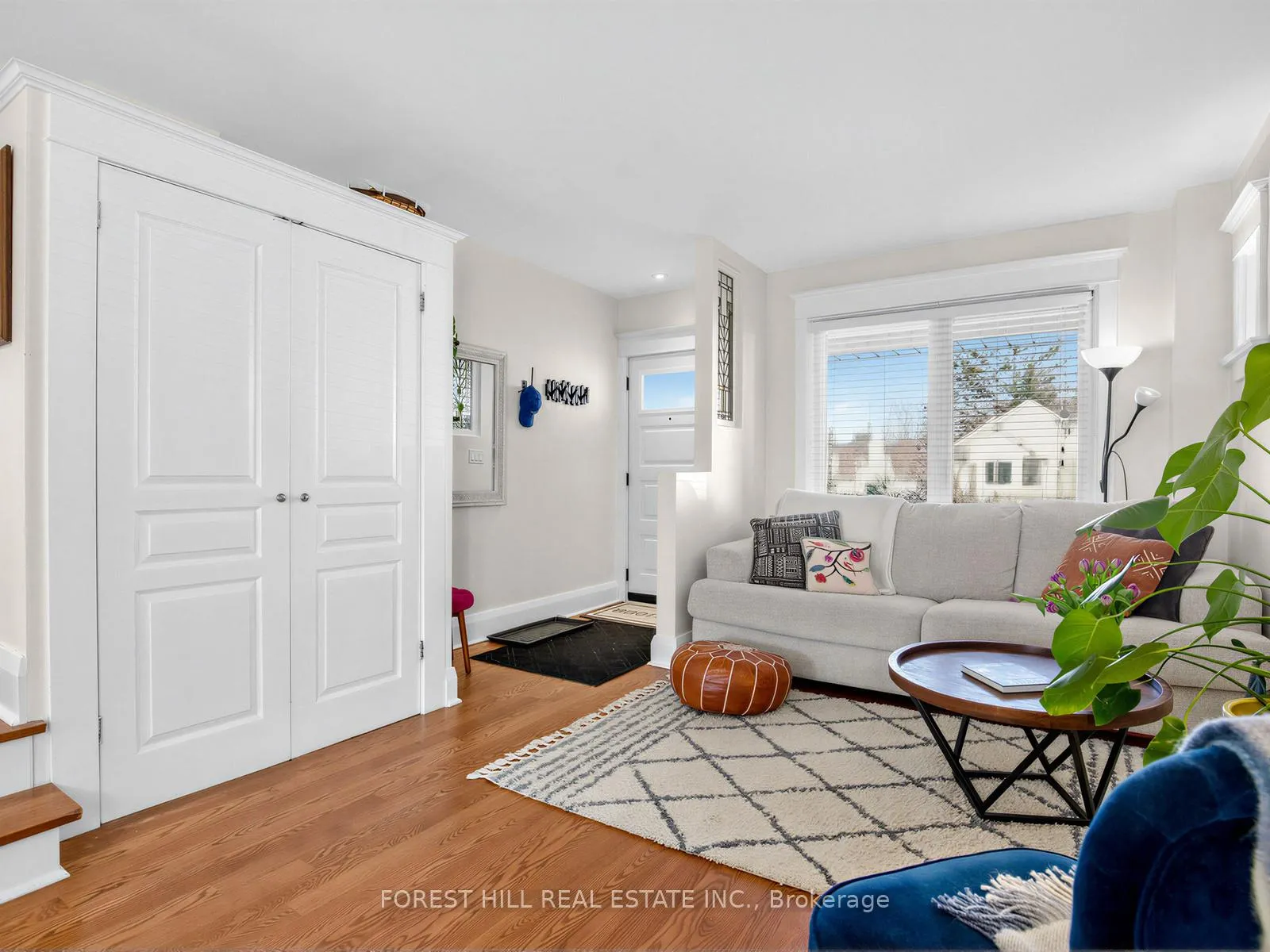Photo 3 of 715 Sammon Avenue, Toronto, Danforth Village-East York — HOMEH
