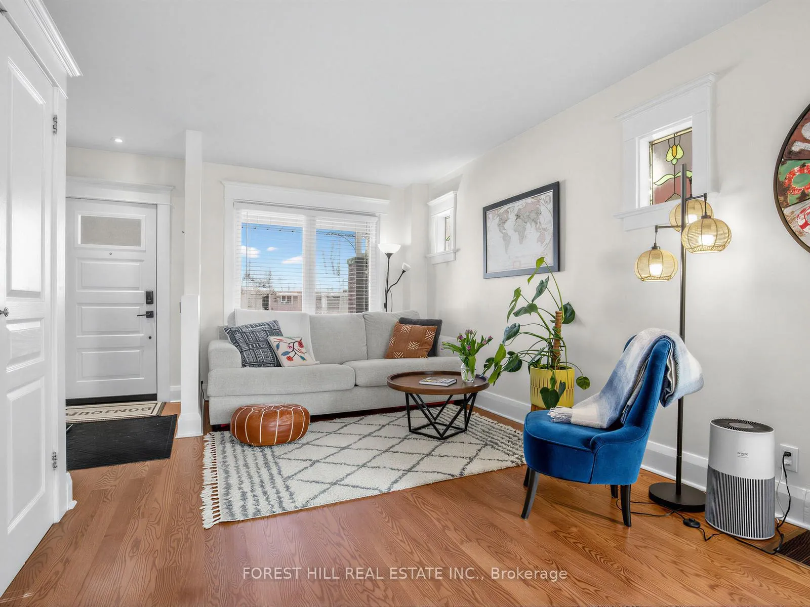 Photo 4 of 715 Sammon Avenue, Toronto, Danforth Village-East York — HOMEH