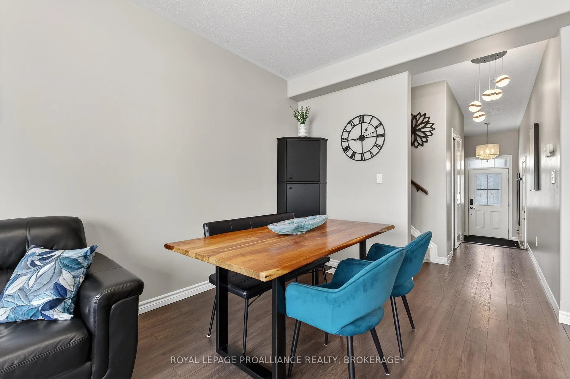 Photo 7 of 129 Simurda Court, Loyalist, Amherstview — HOMEH
