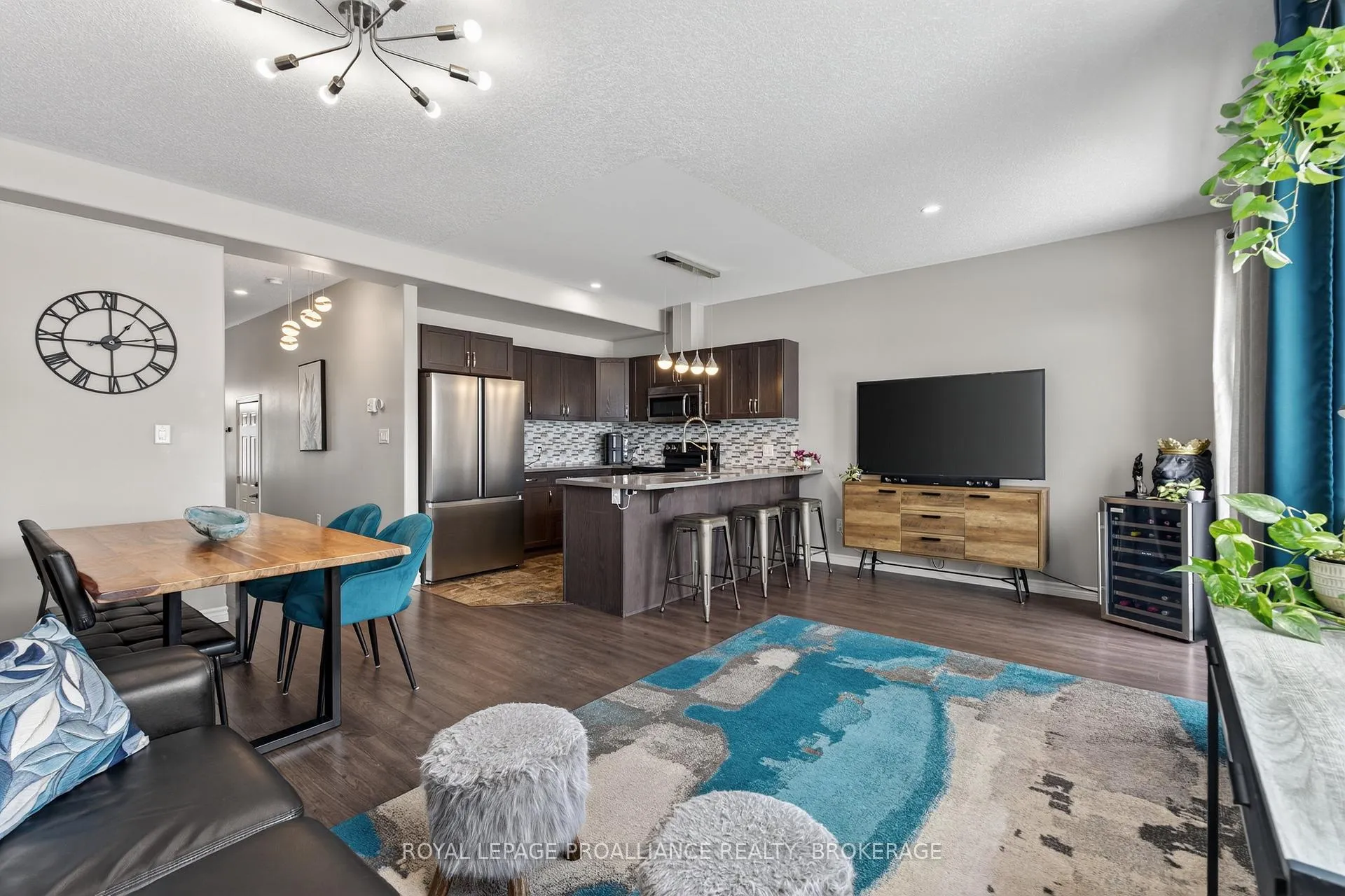 Photo 8 of 129 Simurda Court, Loyalist, Amherstview — HOMEH