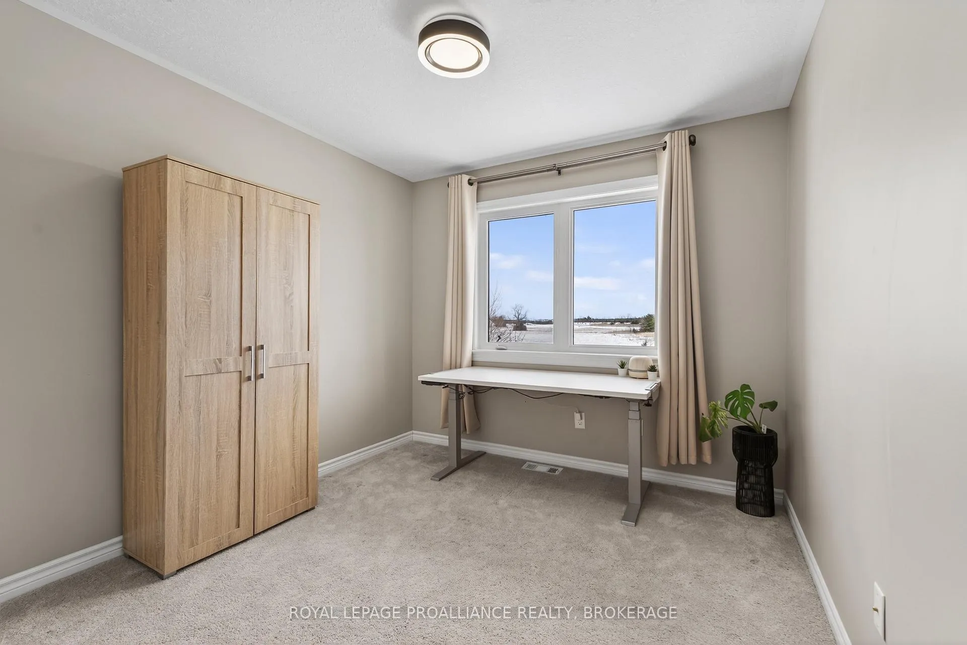 Photo 23 of 129 Simurda Court, Loyalist, Amherstview — HOMEH