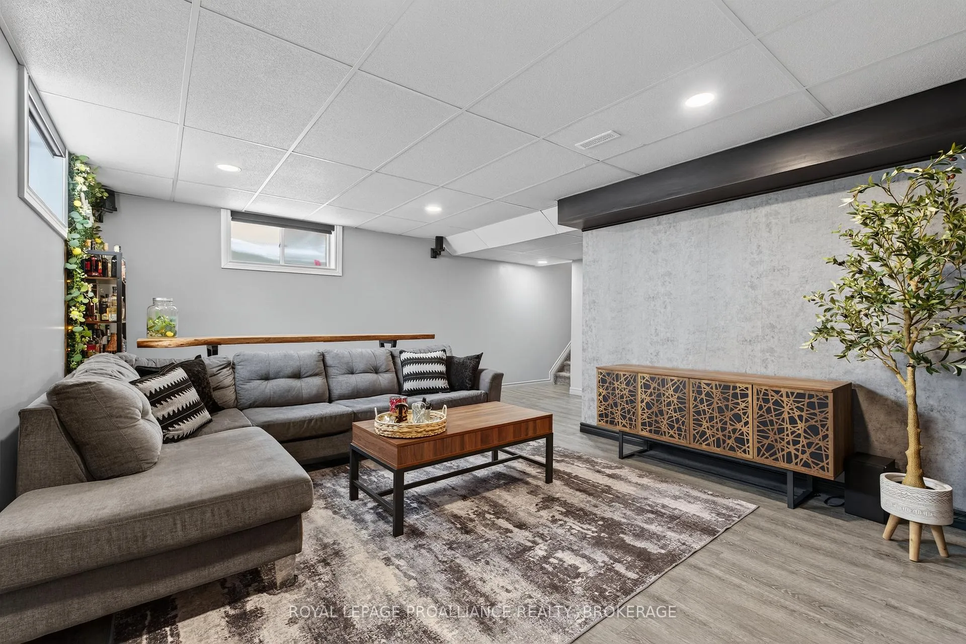 Photo 26 of 129 Simurda Court, Loyalist, Amherstview — HOMEH