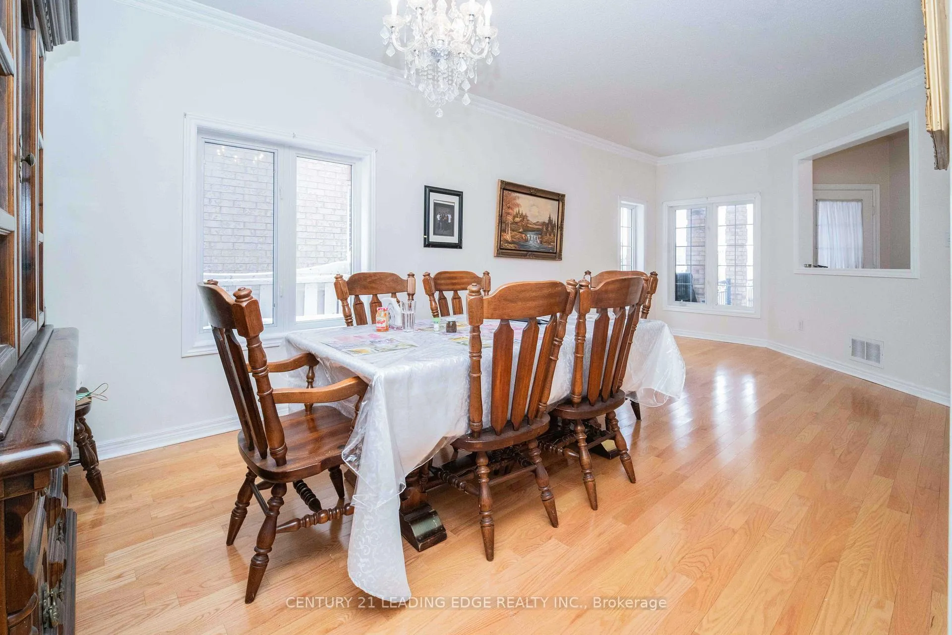 Photo 6 of 21 Summerlea Street, Markham, Middlefield — HOMEH