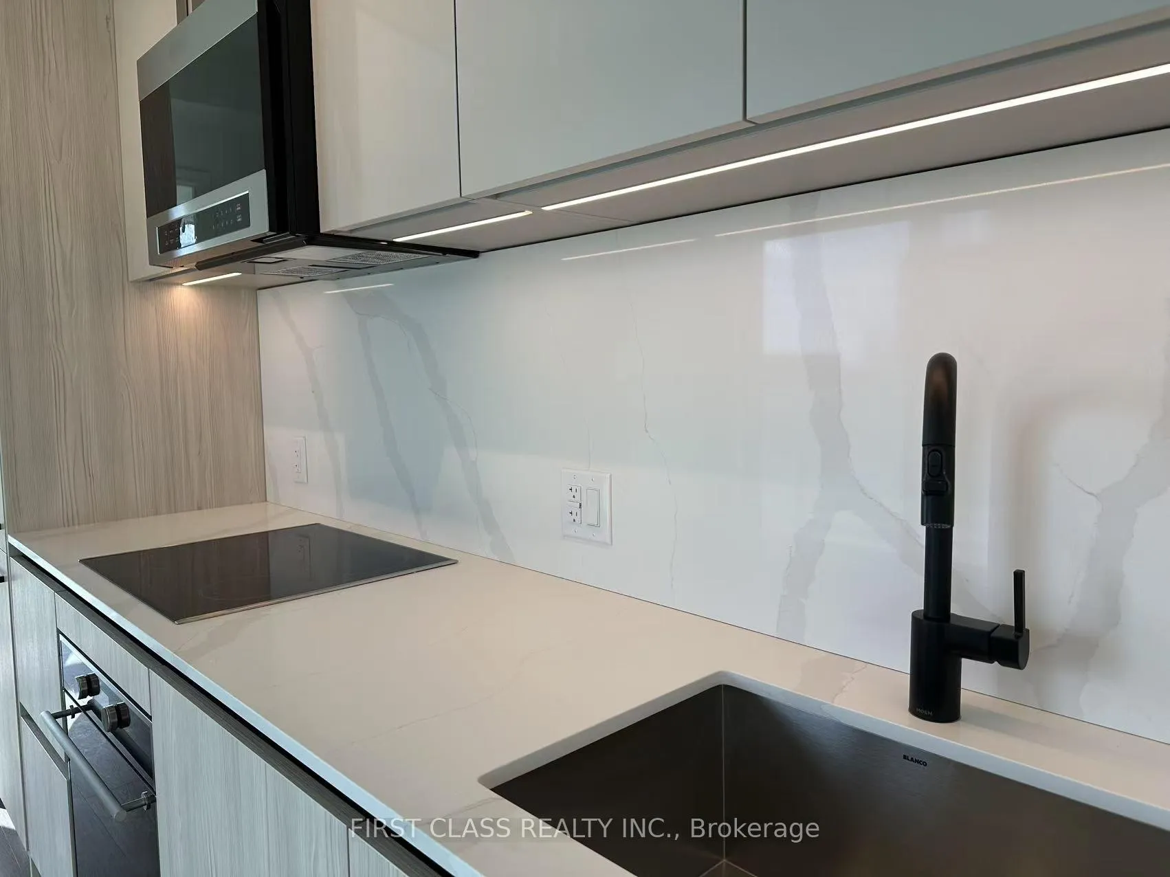 Photo 6 of Unit 1006, 425 Front Street E, Toronto, Waterfront Communities — HOMEH
