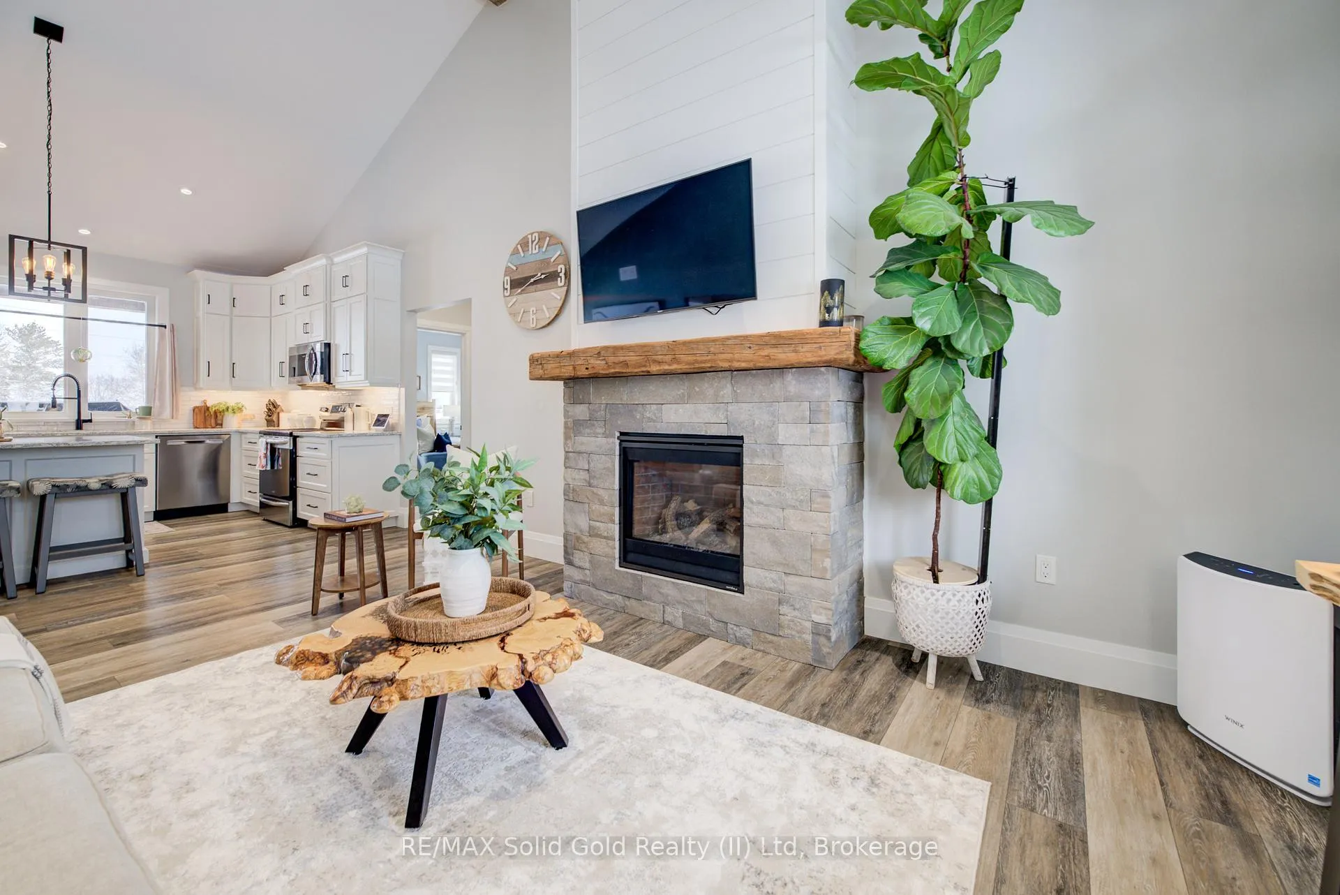 Photo 11 of 21 Paxton Street, Huron-Kinloss — HOMEH