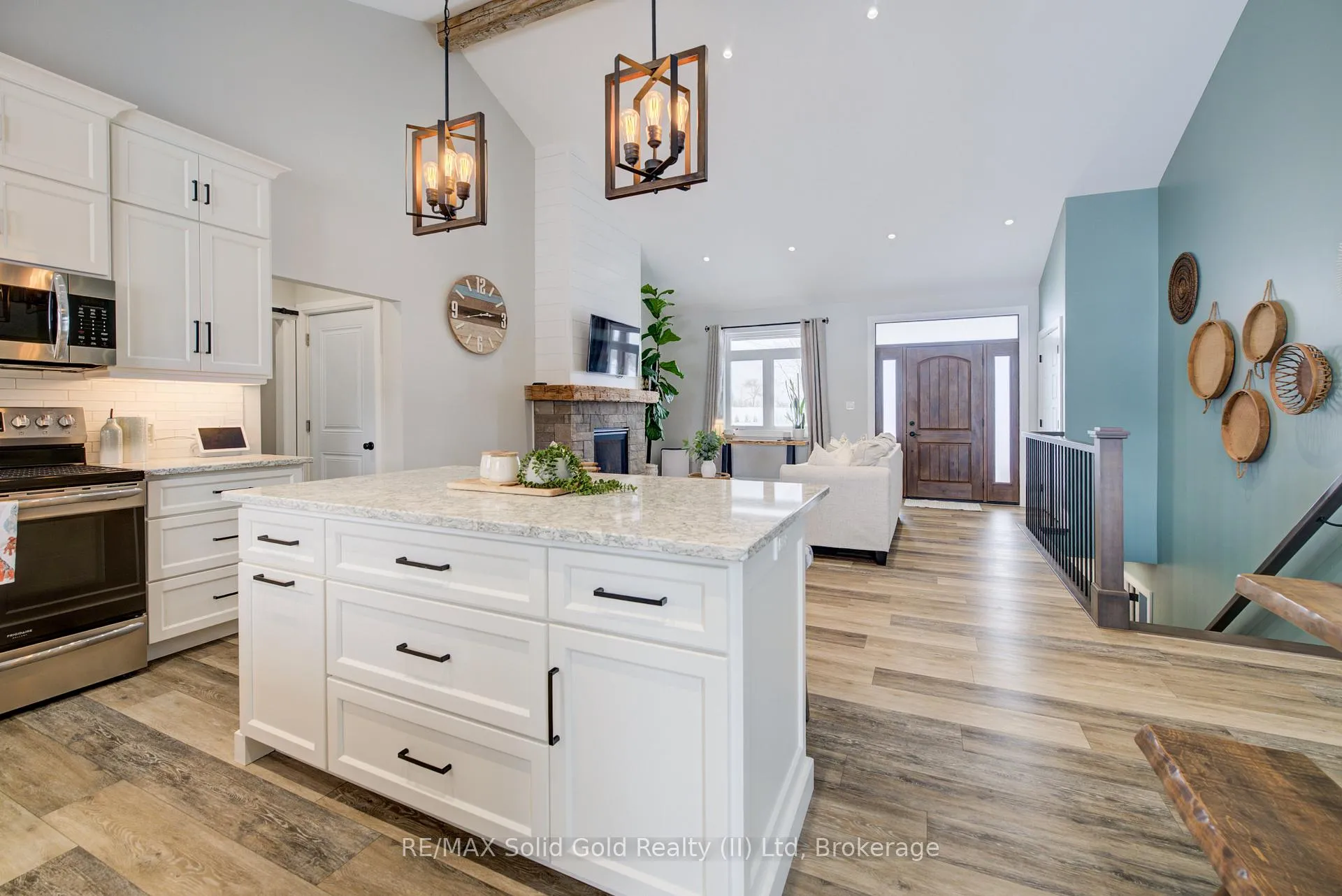 Photo 15 of 21 Paxton Street, Huron-Kinloss — HOMEH