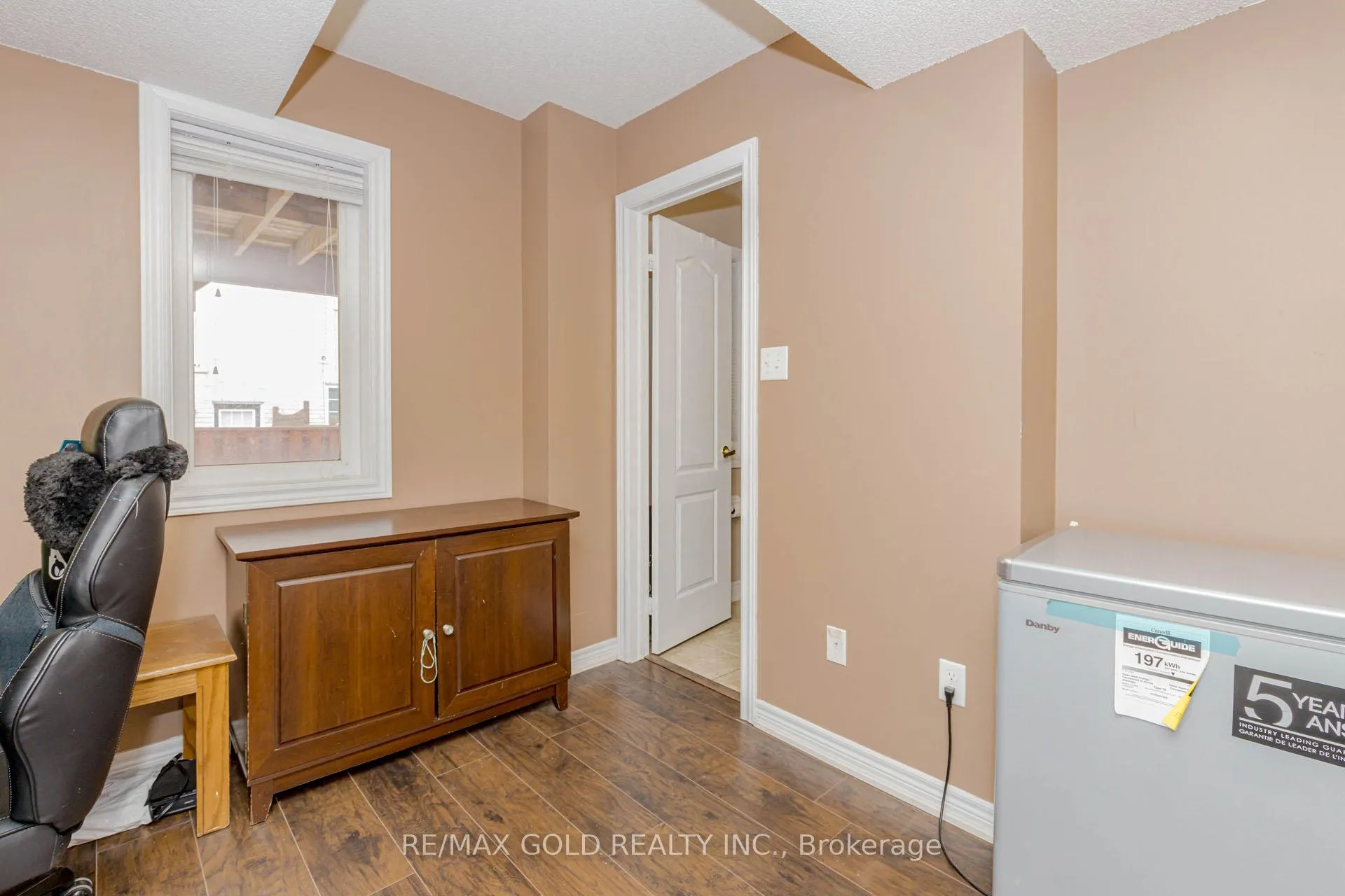 Photo 6 of 6 October Place, Brampton, Bram West — HOMEH