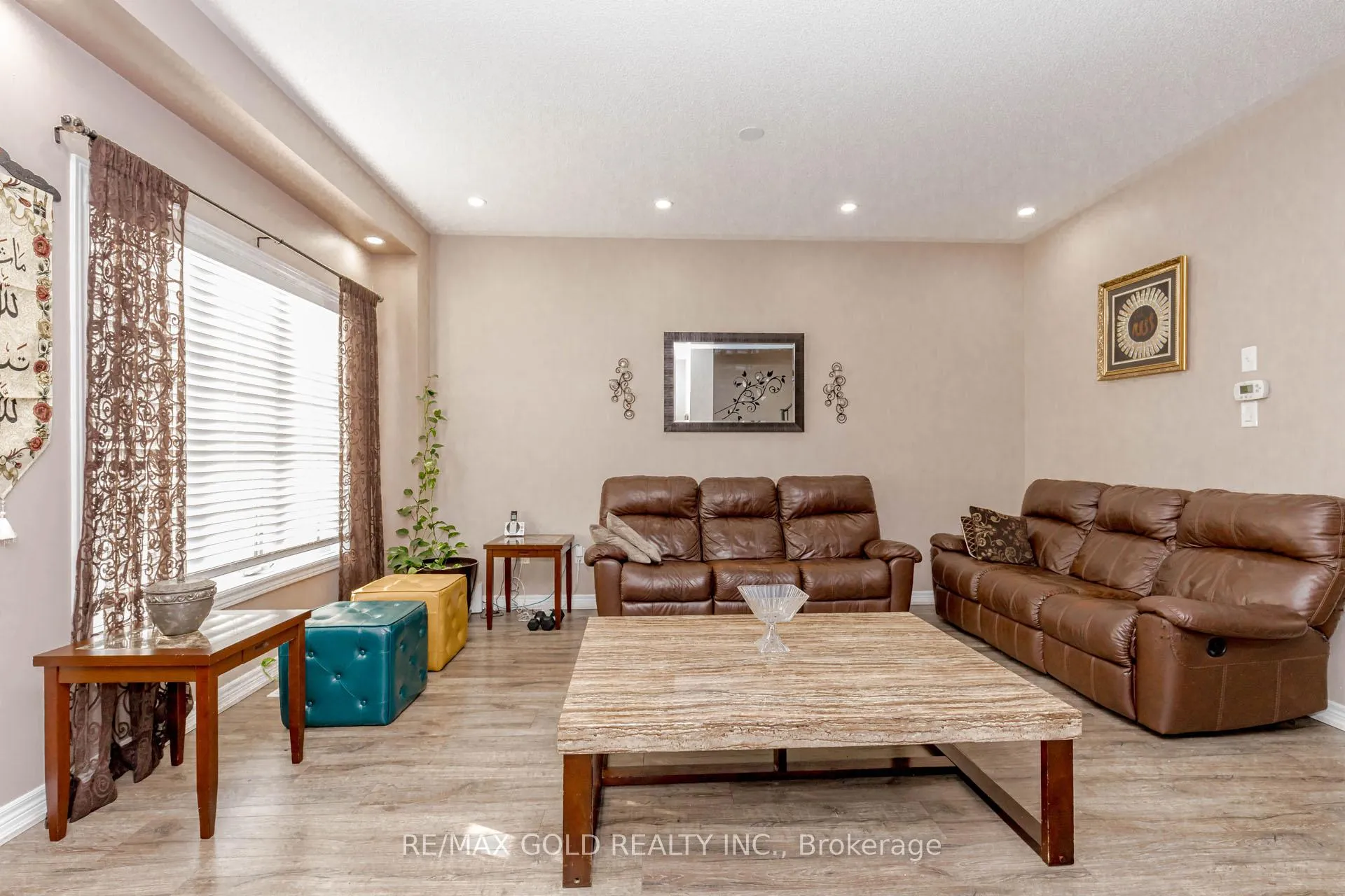 Photo 13 of 6 October Place, Brampton, Bram West — HOMEH