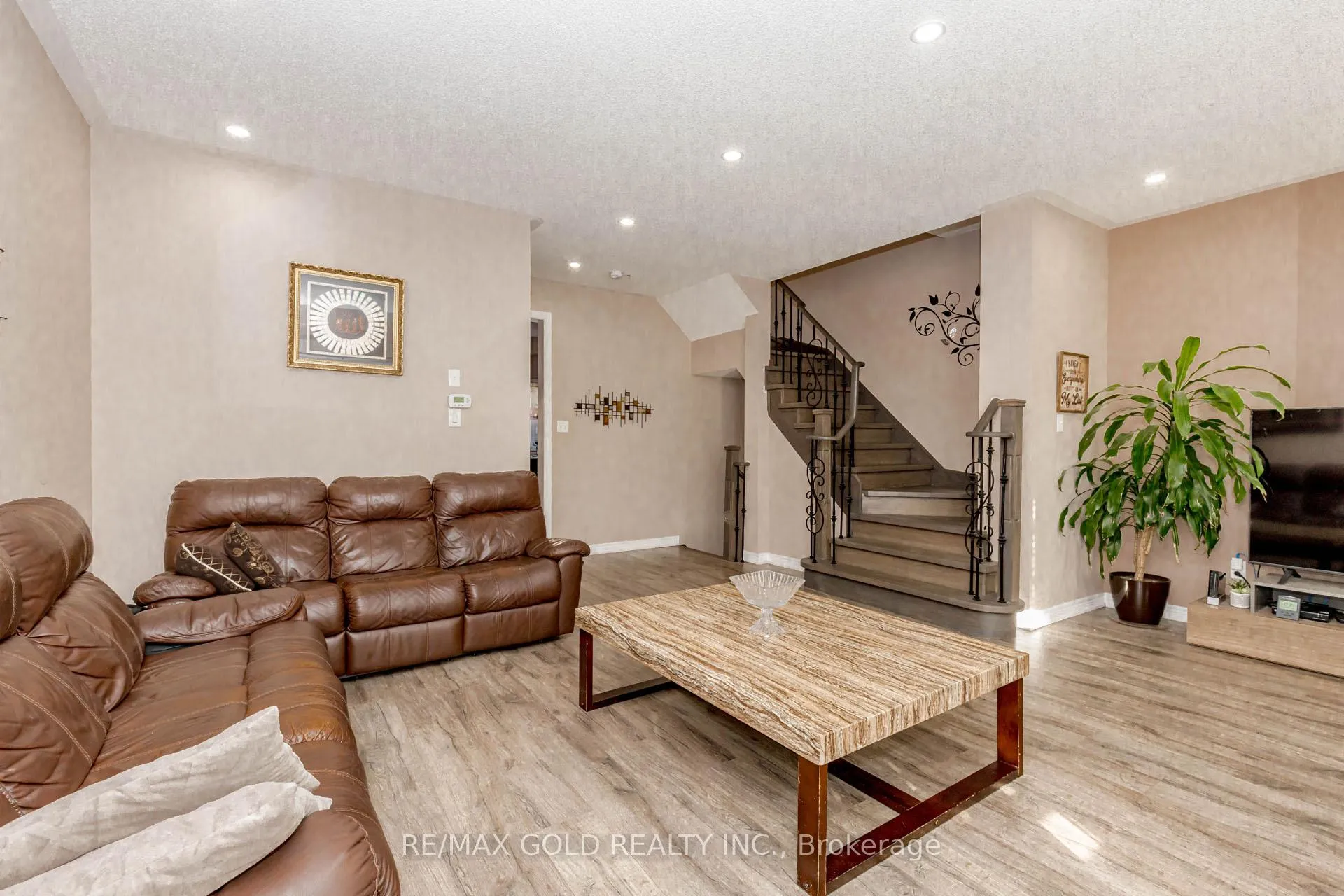 Photo 15 of 6 October Place, Brampton, Bram West — HOMEH