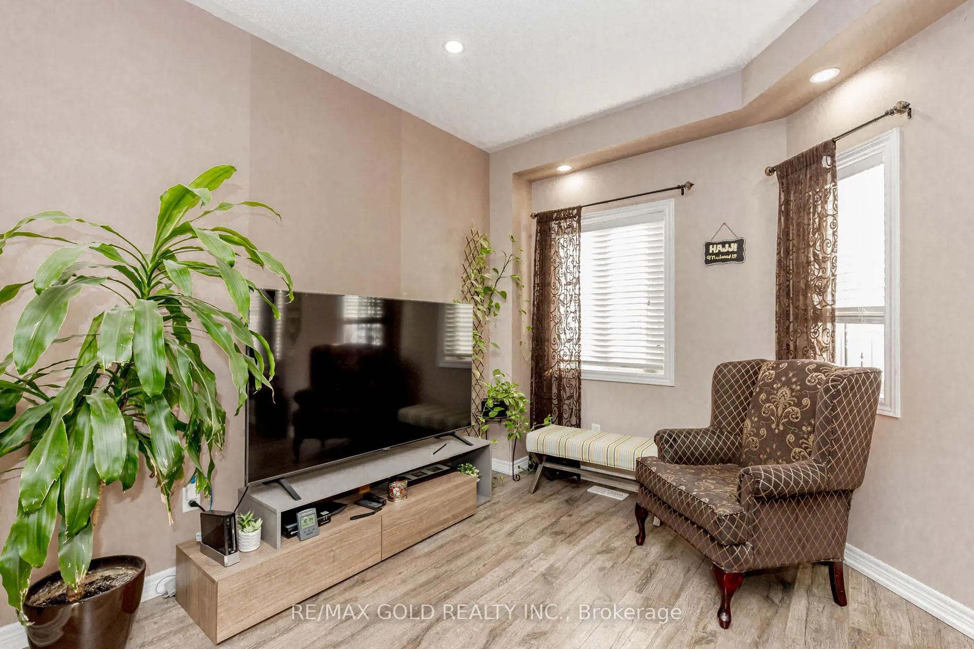 Photo 17 of 6 October Place, Brampton, Bram West — HOMEH