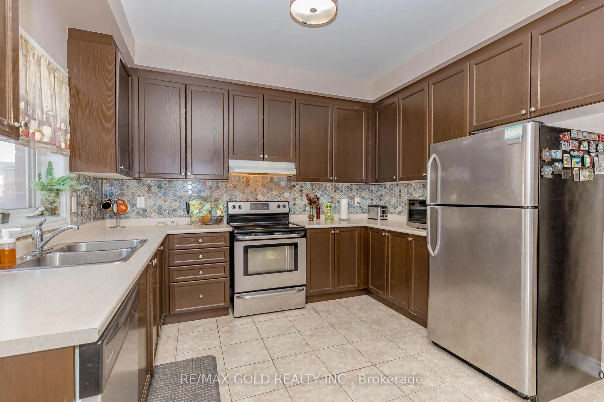 Photo 20 of 6 October Place, Brampton, Bram West — HOMEH