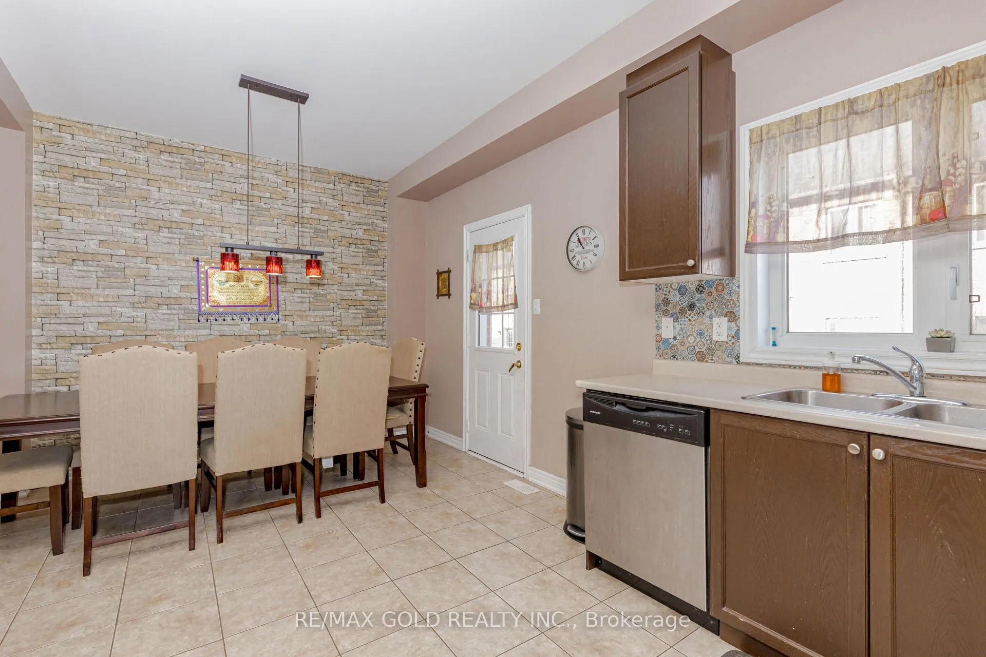 Photo 23 of 6 October Place, Brampton, Bram West — HOMEH