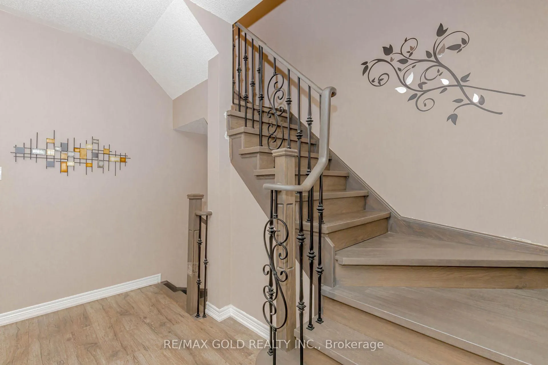 Photo 28 of 6 October Place, Brampton, Bram West — HOMEH