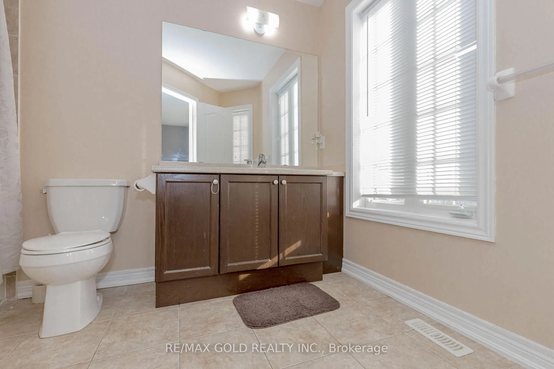 Photo 33 of 6 October Place, Brampton, Bram West — HOMEH