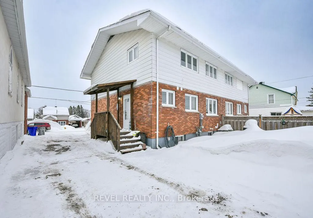 Photo 3 of 74 William Avenue, Timmins, SP - Main Area — HOMEH
