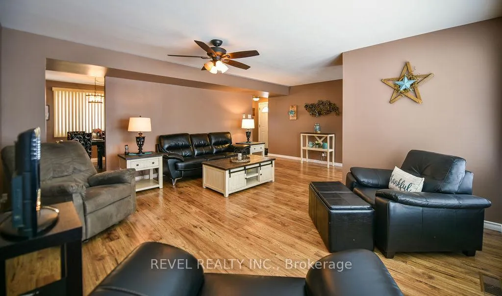 Photo 8 of 74 William Avenue, Timmins, SP - Main Area — HOMEH
